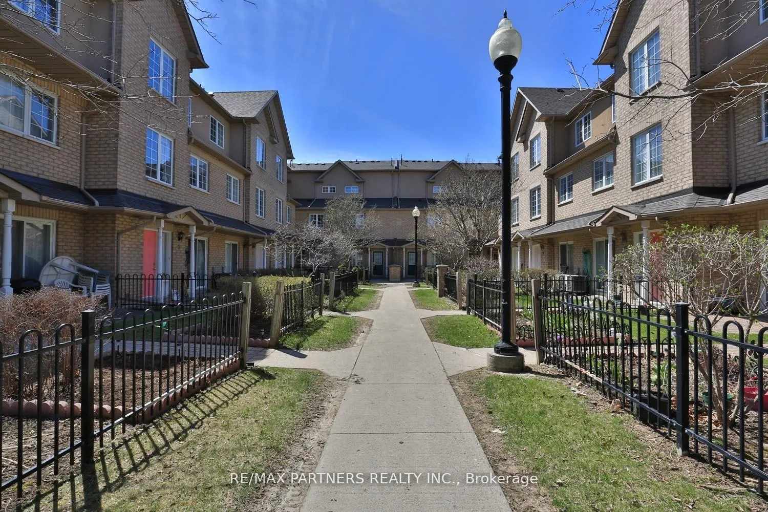 Photo 1 of Unit 11, 23 St Moritz Way, Markham, Unionville — HOMEH