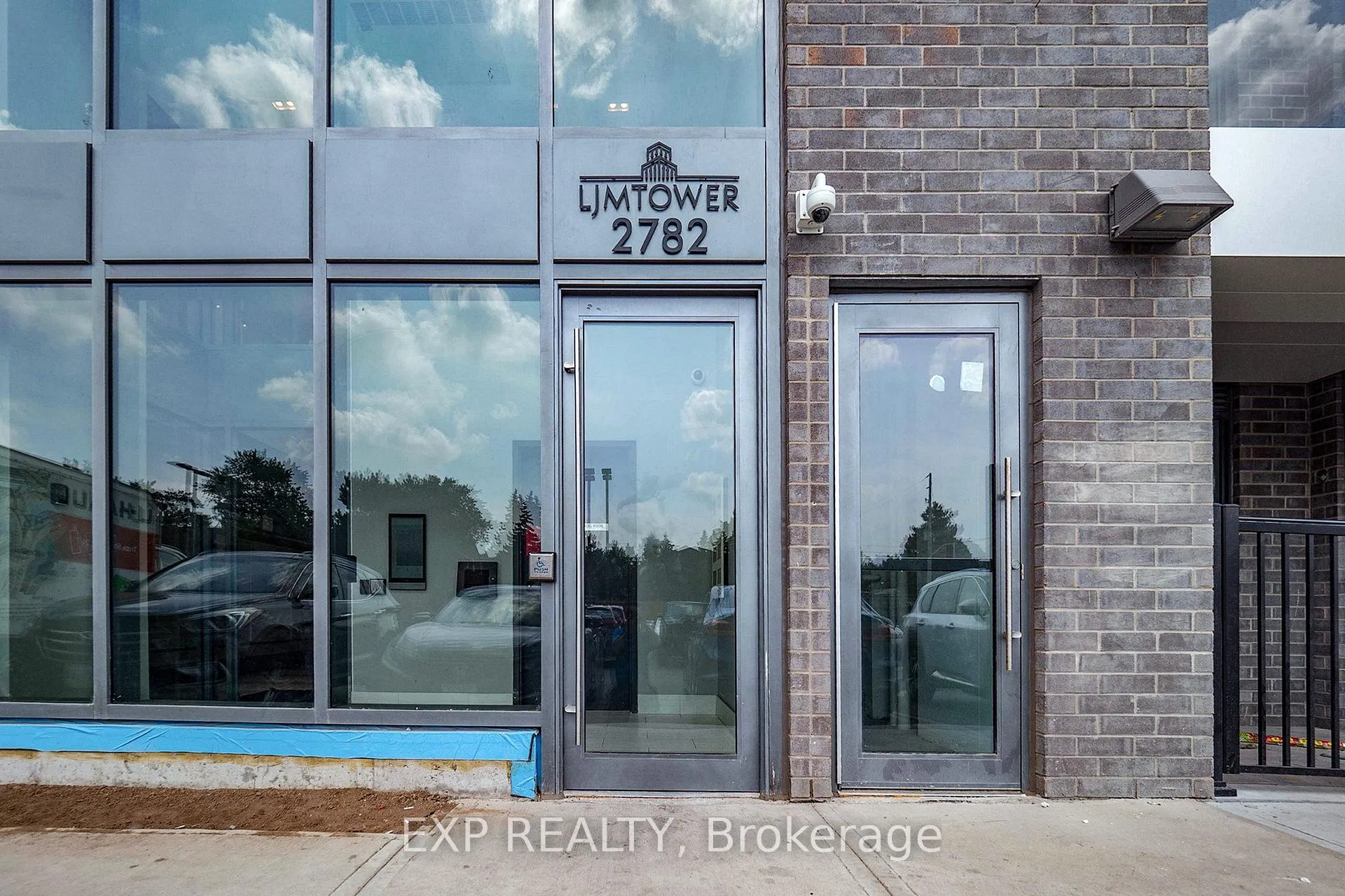 Photo 6 of Unit 919, 2782 Barton Street E, Hamilton, Riverdale — HOMEH