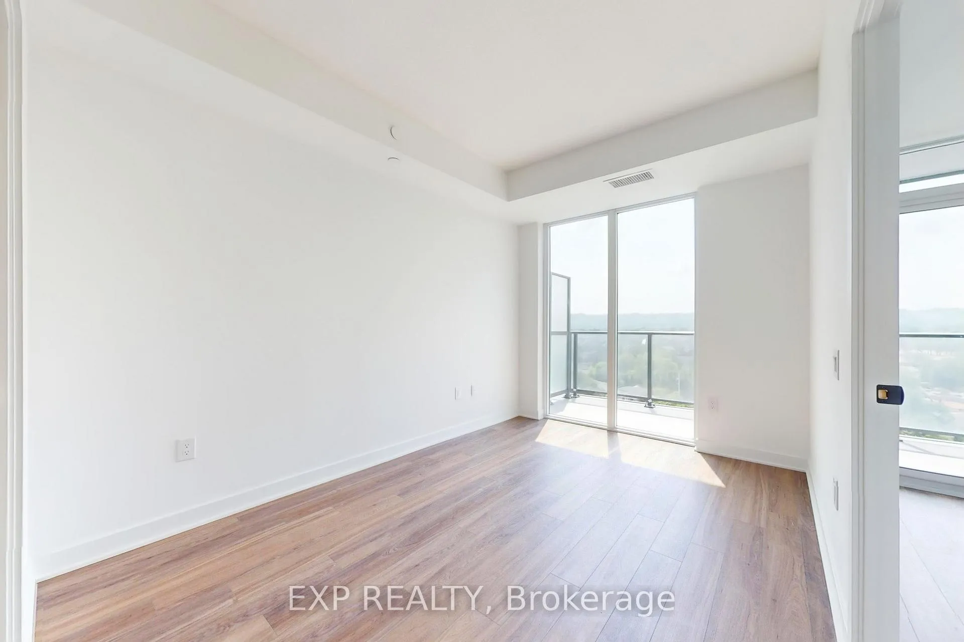 Photo 12 of Unit 919, 2782 Barton Street E, Hamilton, Riverdale — HOMEH