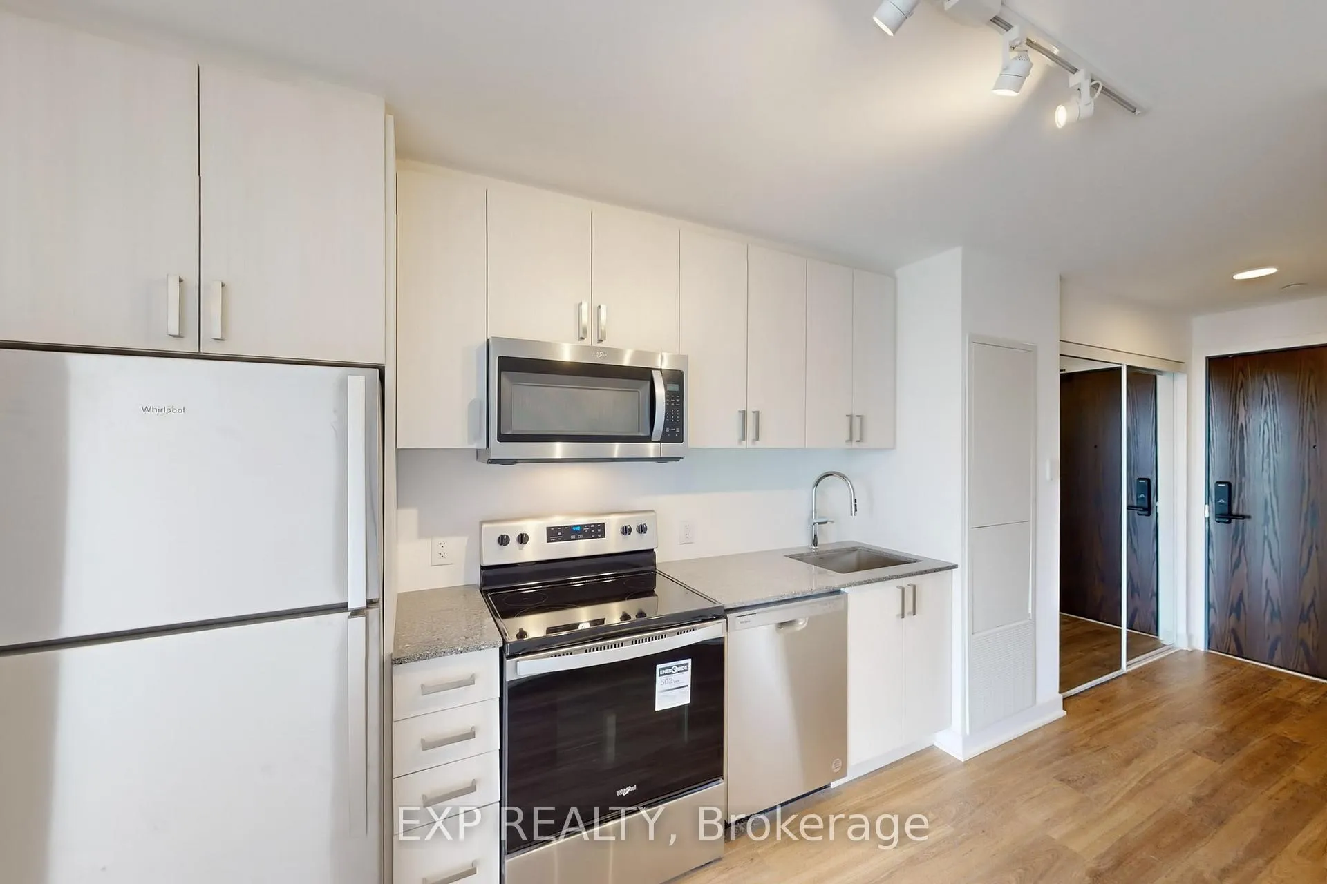 Photo 17 of Unit 919, 2782 Barton Street E, Hamilton, Riverdale — HOMEH