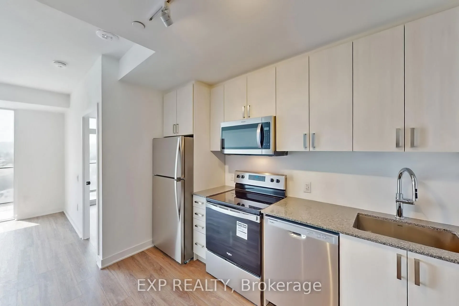 Photo 19 of Unit 919, 2782 Barton Street E, Hamilton, Riverdale — HOMEH