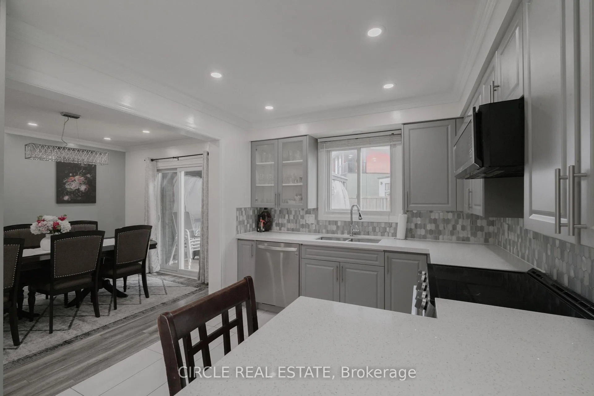 Photo 9 of 64 Lampman Crescent, Thorold, Confederation Heights — HOMEH