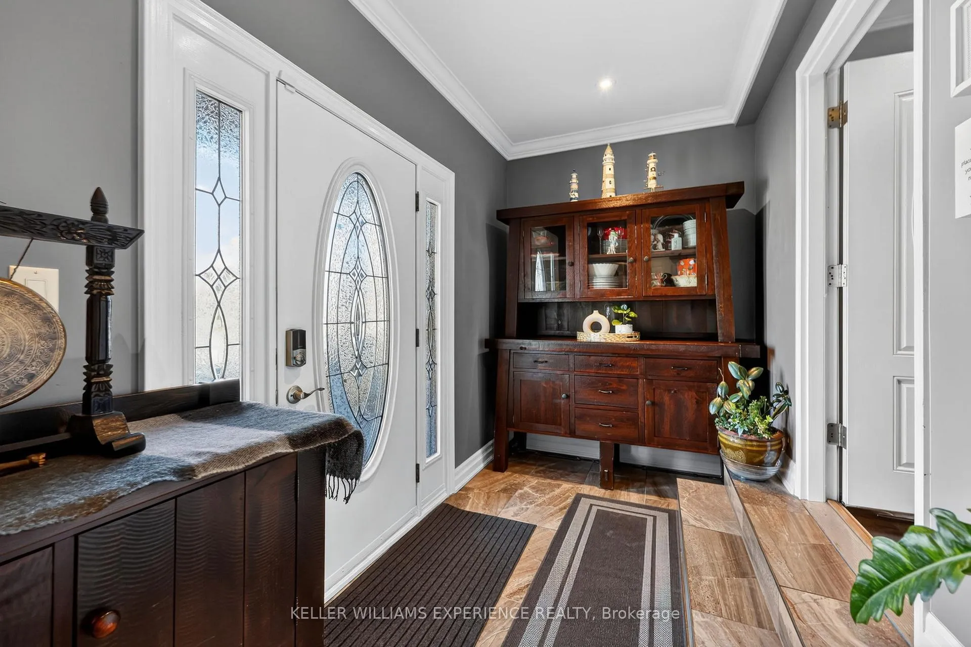 Photo 5 of 5 Jills Court, Barrie, Grove East — HOMEH