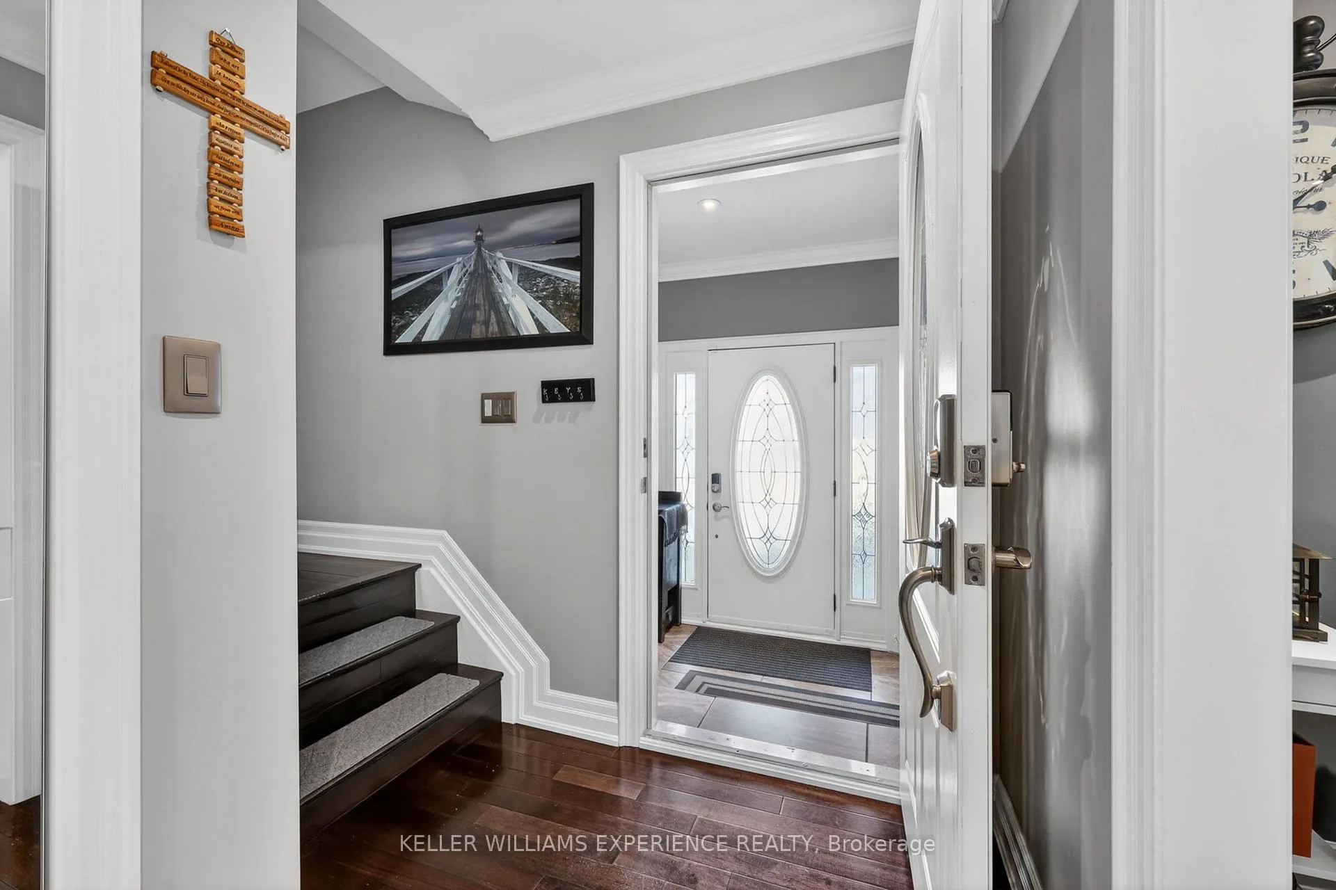 Photo 6 of 5 Jills Court, Barrie, Grove East — HOMEH