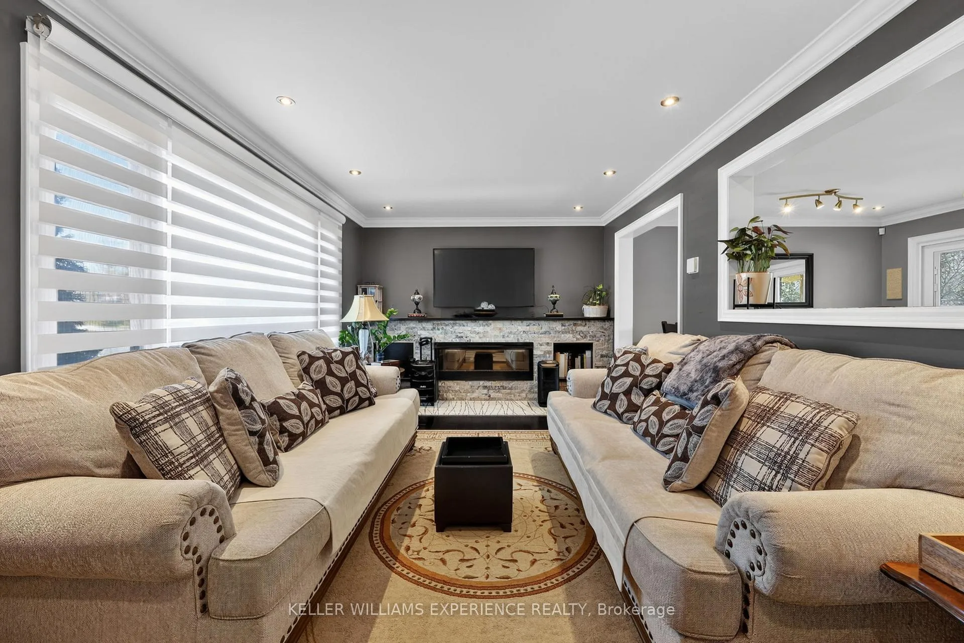 Photo 8 of 5 Jills Court, Barrie, Grove East — HOMEH
