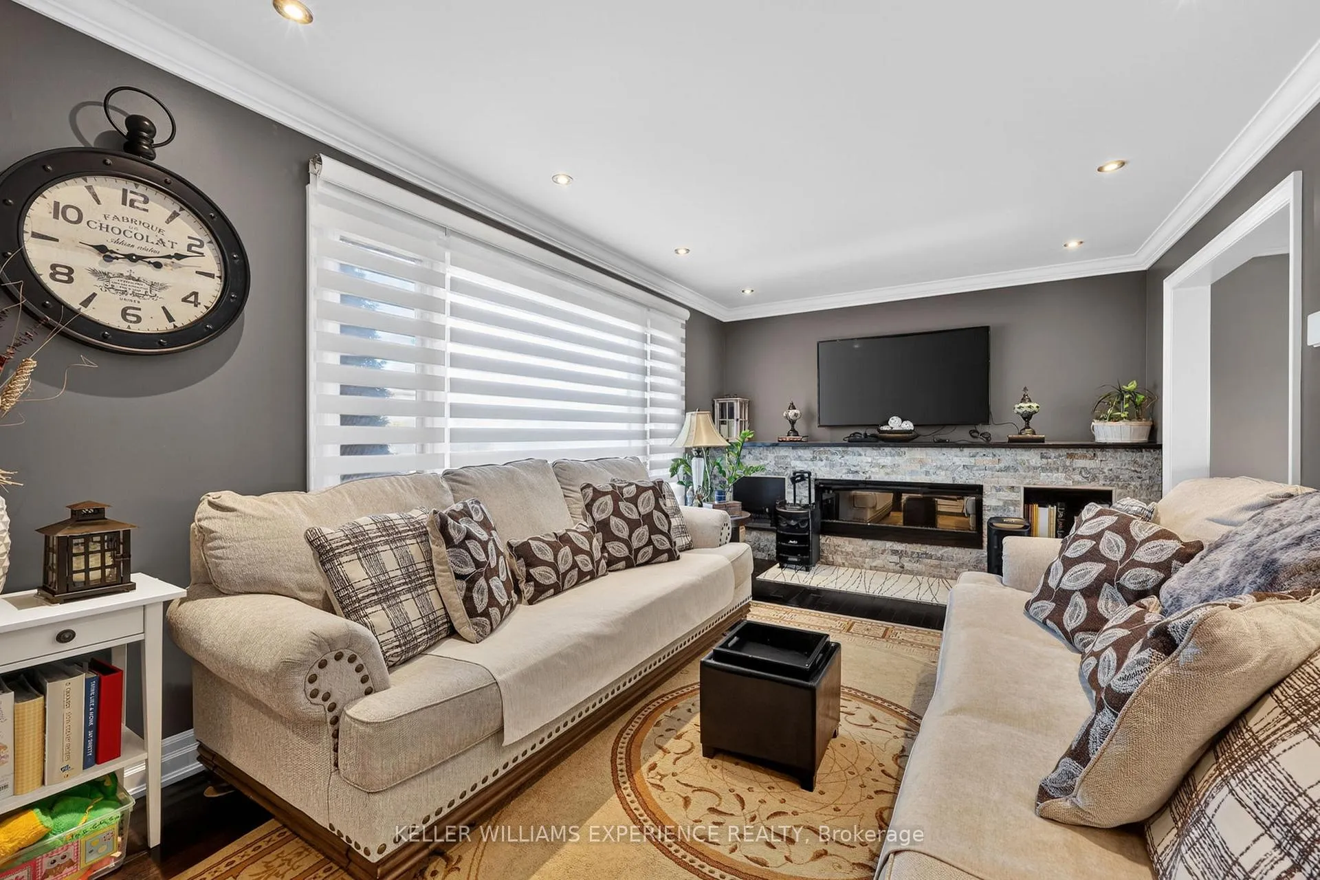 Photo 9 of 5 Jills Court, Barrie, Grove East — HOMEH