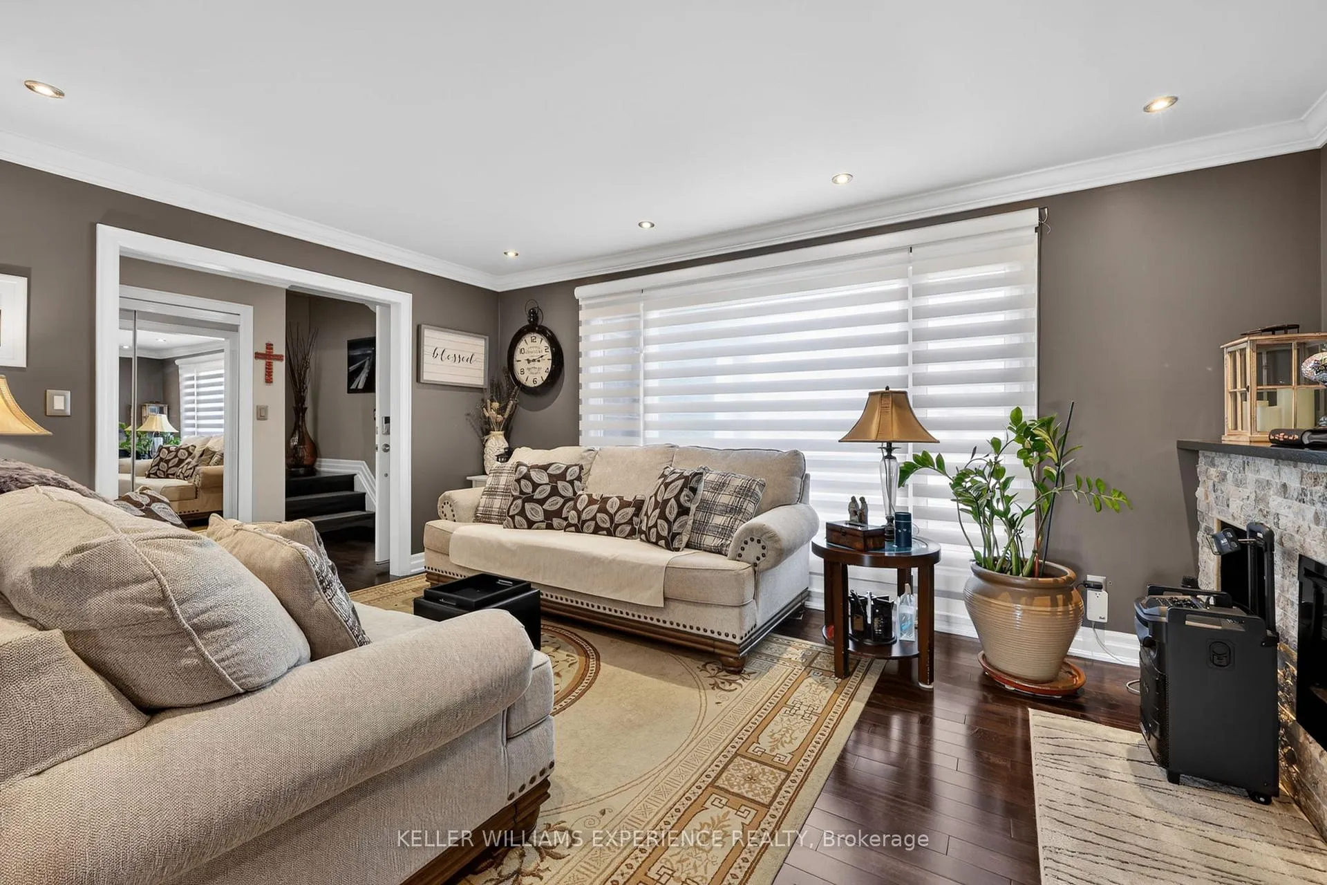 Photo 11 of 5 Jills Court, Barrie, Grove East — HOMEH
