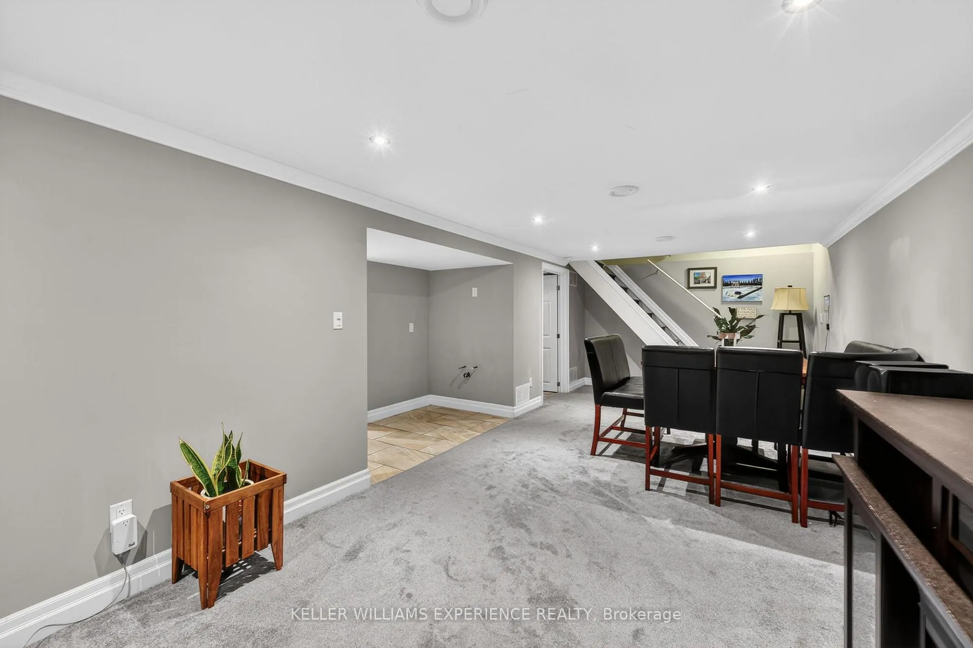 Photo 32 of 5 Jills Court, Barrie, Grove East — HOMEH