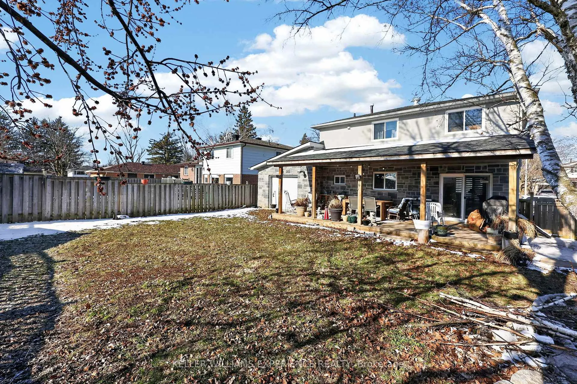 Photo 42 of 5 Jills Court, Barrie, Grove East — HOMEH