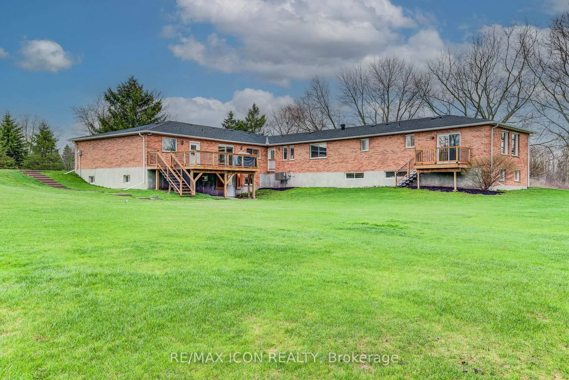 Photo 3 of 5762 8th Line E, Guelph/Eramosa, Rural Guelph/Eramosa West — HOMEH