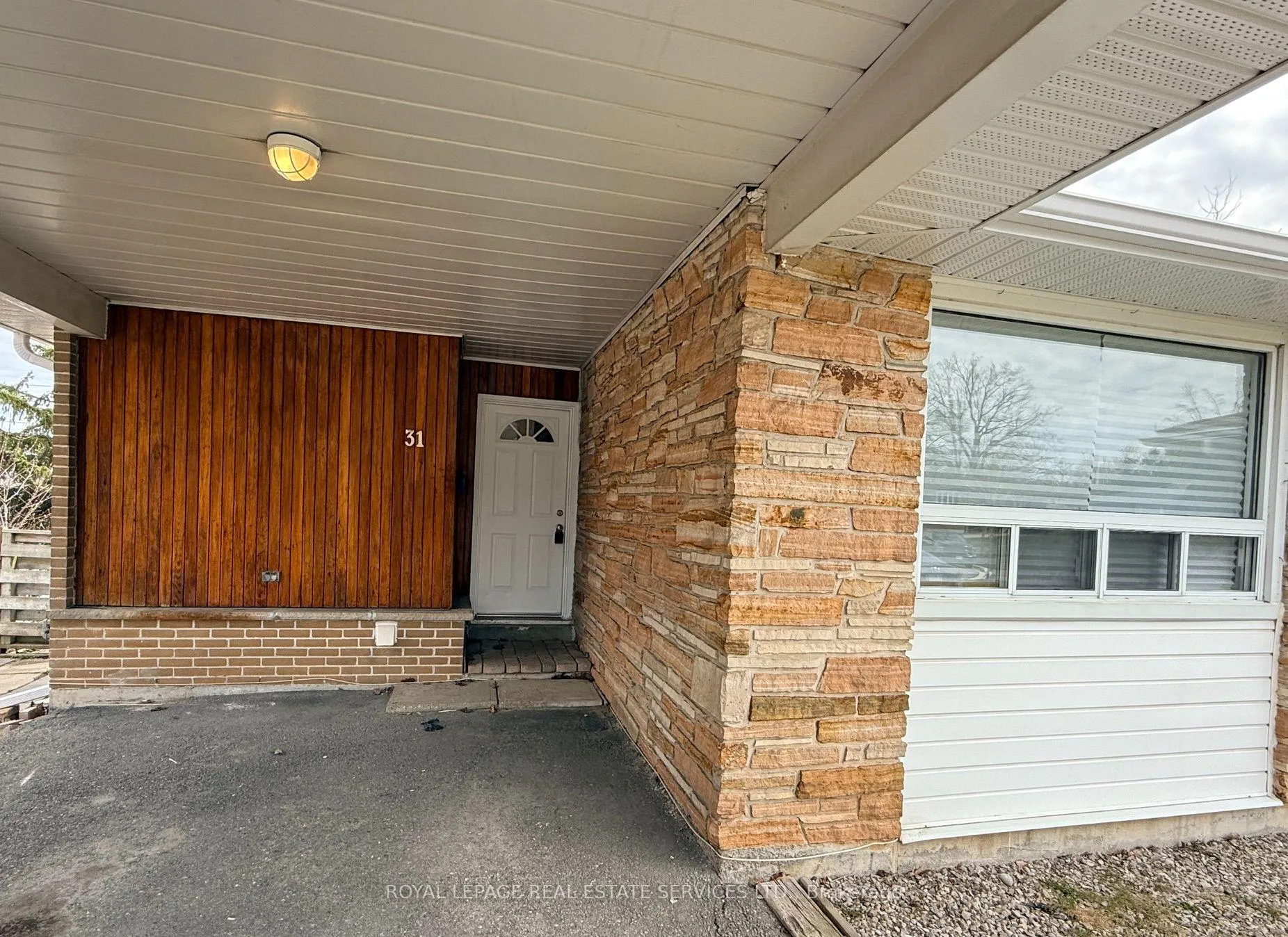 Photo 2 of 31 Daphne Crescent, Barrie, Cundles East — HOMEH