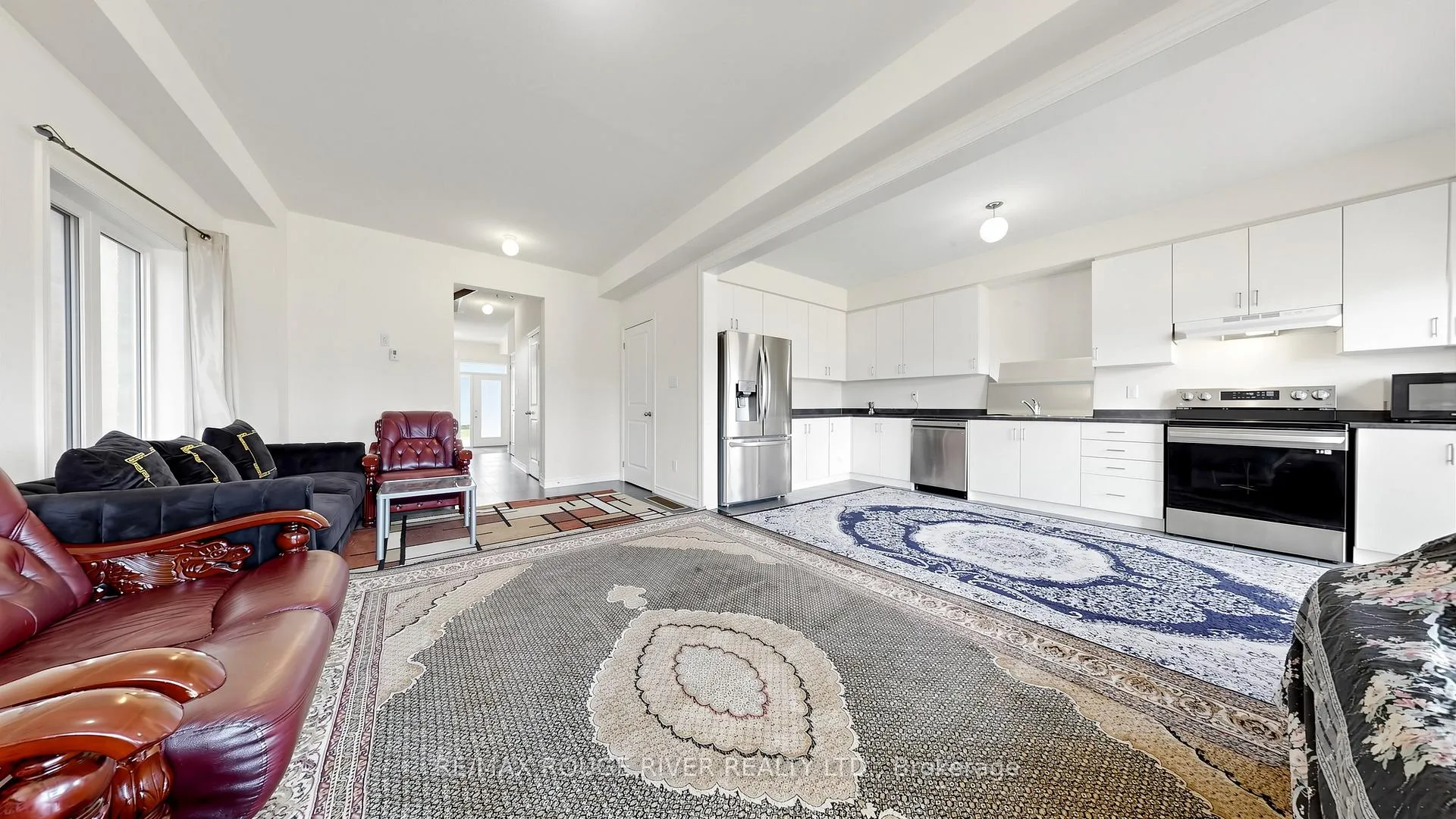 Photo 3 of 1099 Cameo Street, Pickering, Rural Pickering — HOMEH