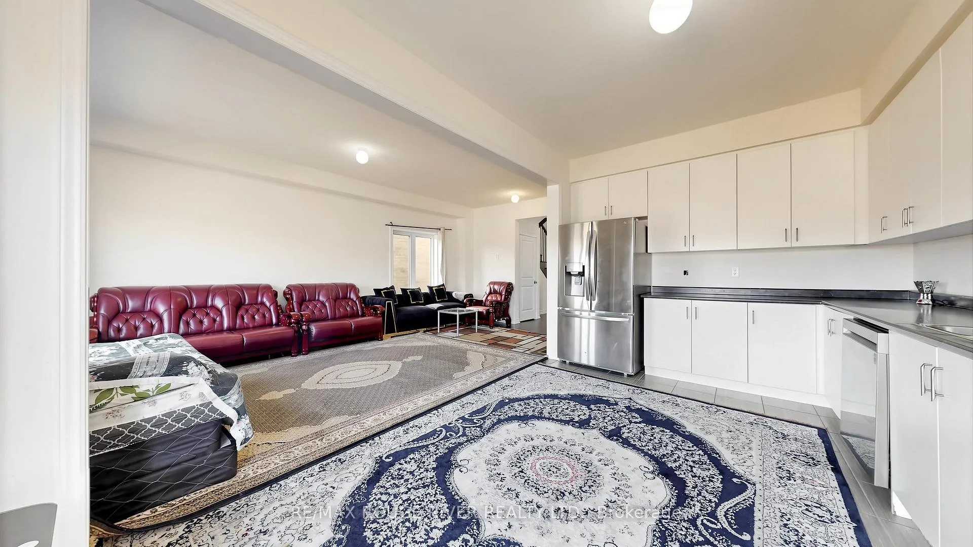 Photo 4 of 1099 Cameo Street, Pickering, Rural Pickering — HOMEH