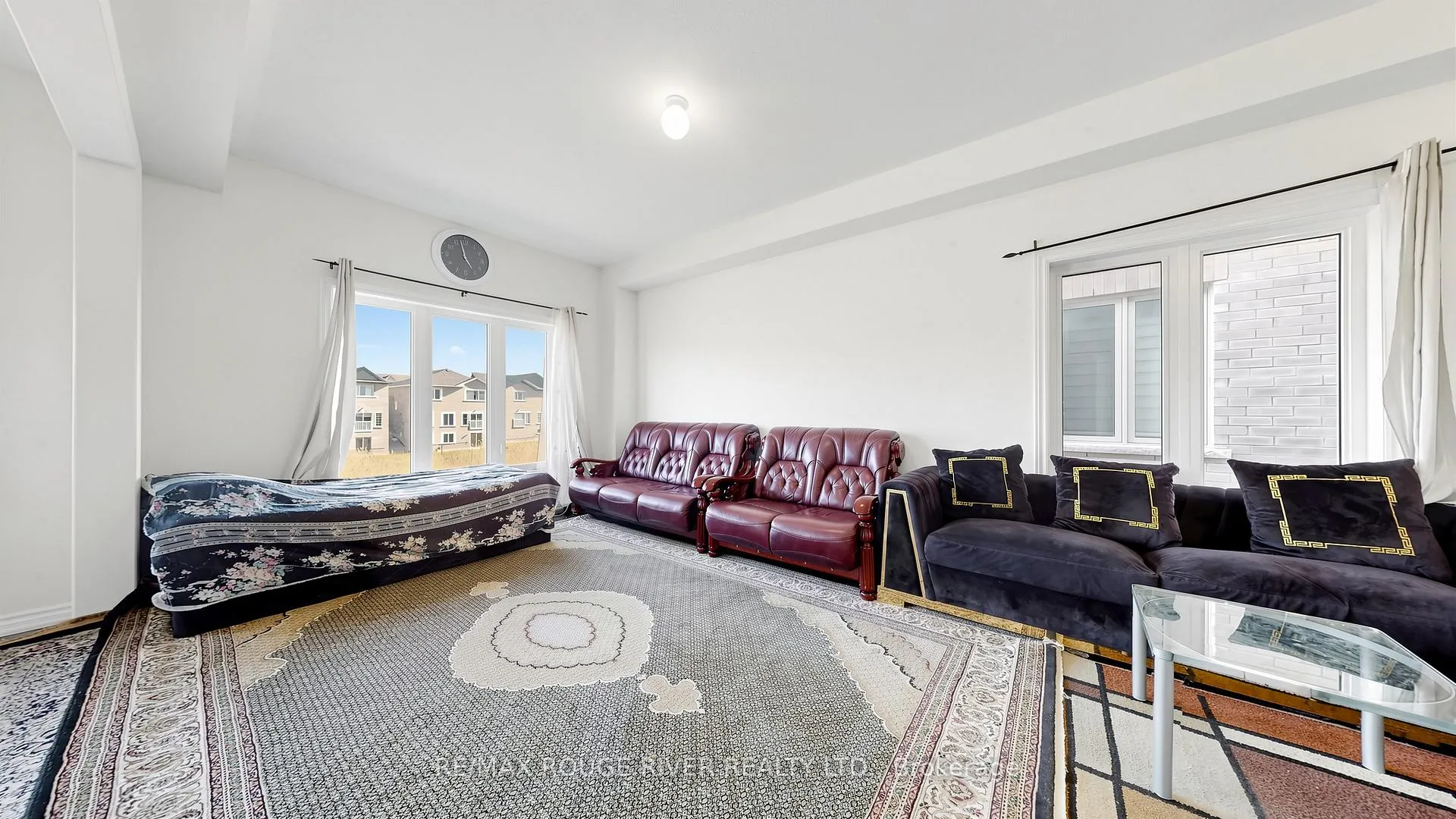 Photo 5 of 1099 Cameo Street, Pickering, Rural Pickering — HOMEH