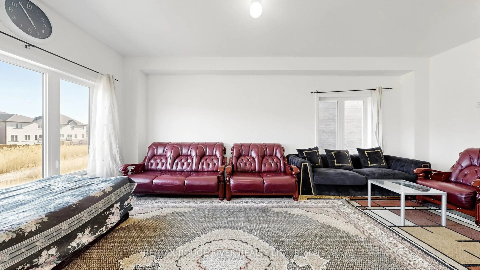 Photo 6 of 1099 Cameo Street, Pickering, Rural Pickering — HOMEH