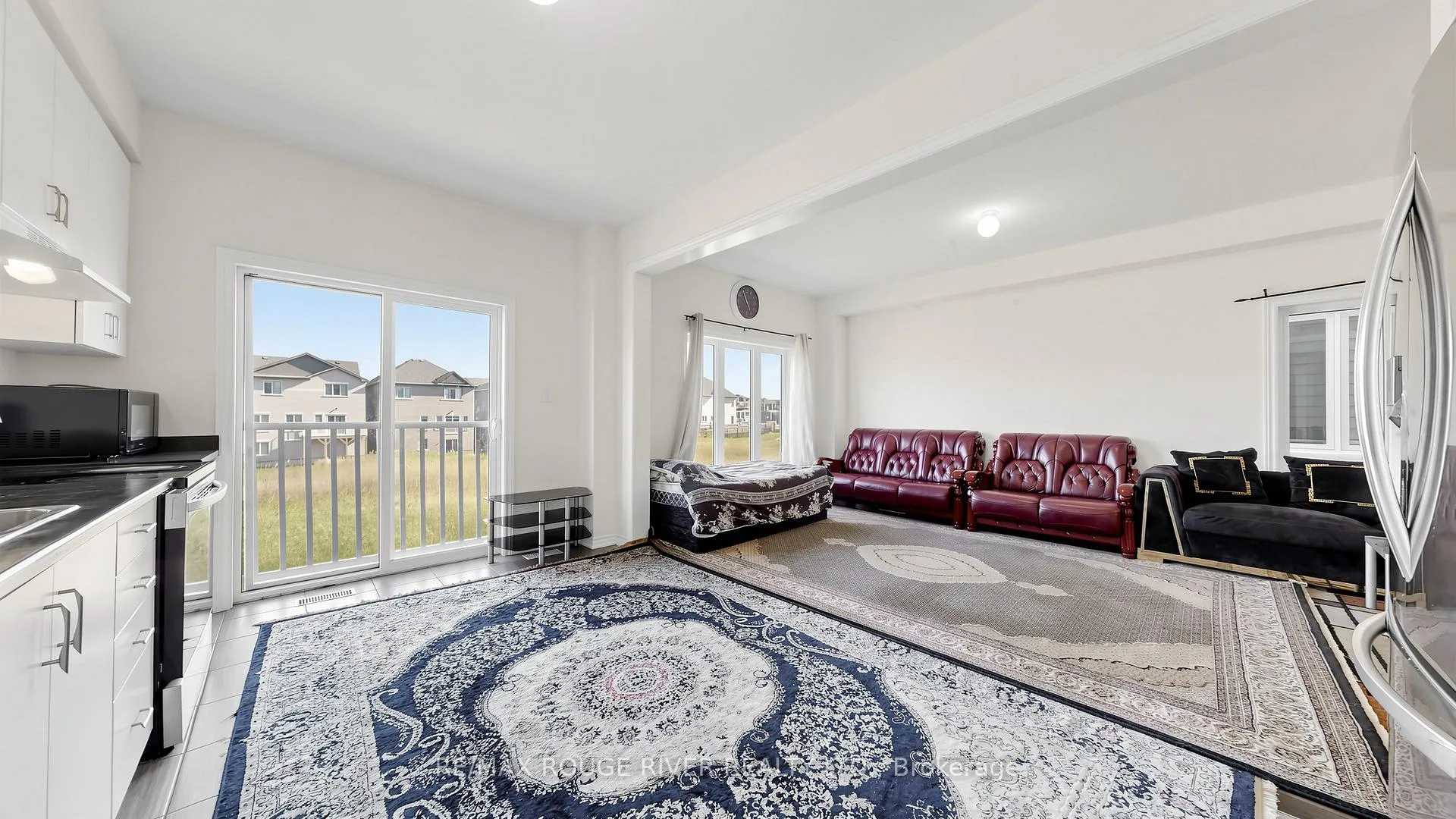 Photo 7 of 1099 Cameo Street, Pickering, Rural Pickering — HOMEH