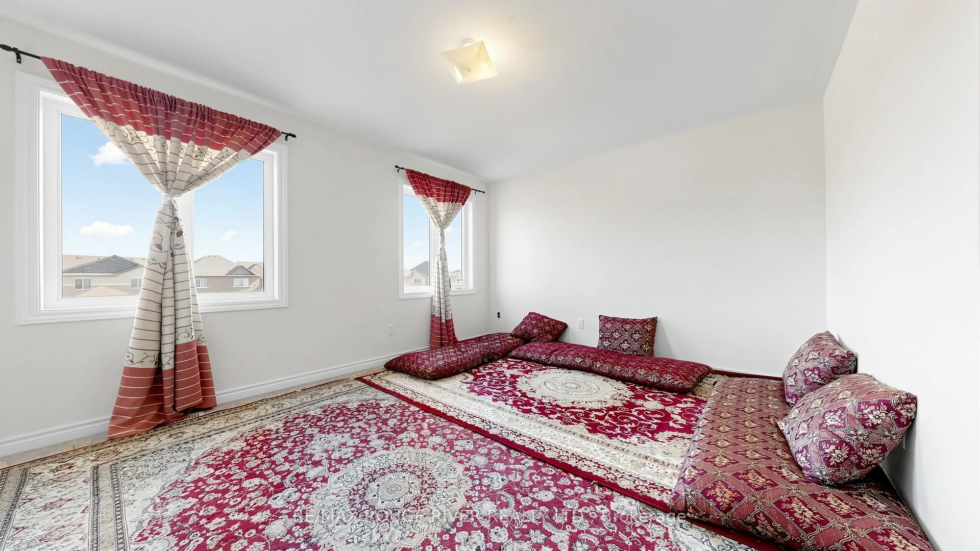 Photo 16 of 1099 Cameo Street, Pickering, Rural Pickering — HOMEH