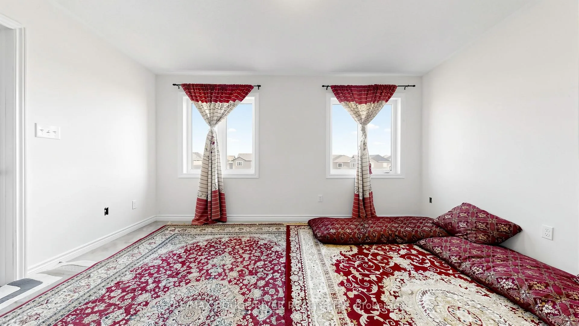 Photo 17 of 1099 Cameo Street, Pickering, Rural Pickering — HOMEH