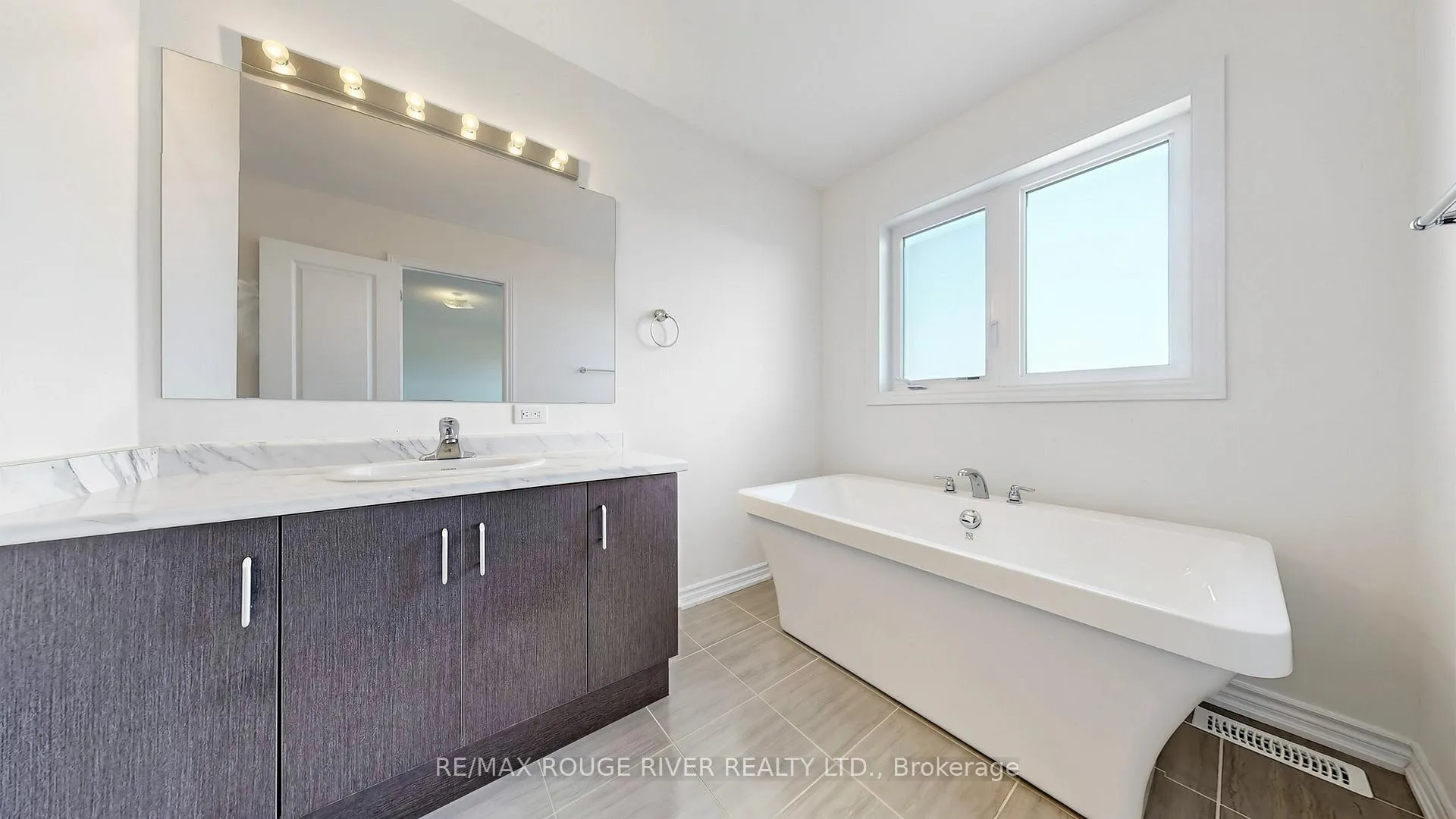 Photo 20 of 1099 Cameo Street, Pickering, Rural Pickering — HOMEH
