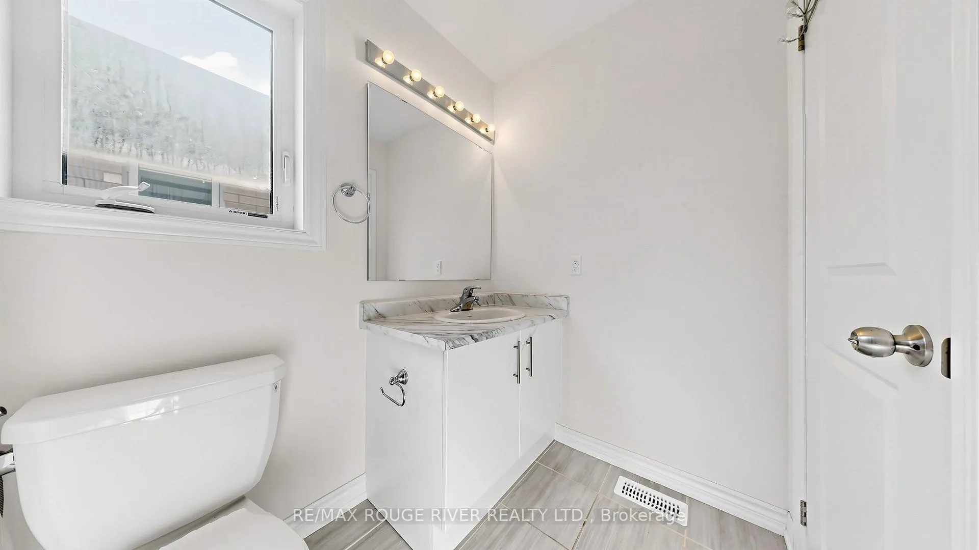 Photo 33 of 1099 Cameo Street, Pickering, Rural Pickering — HOMEH