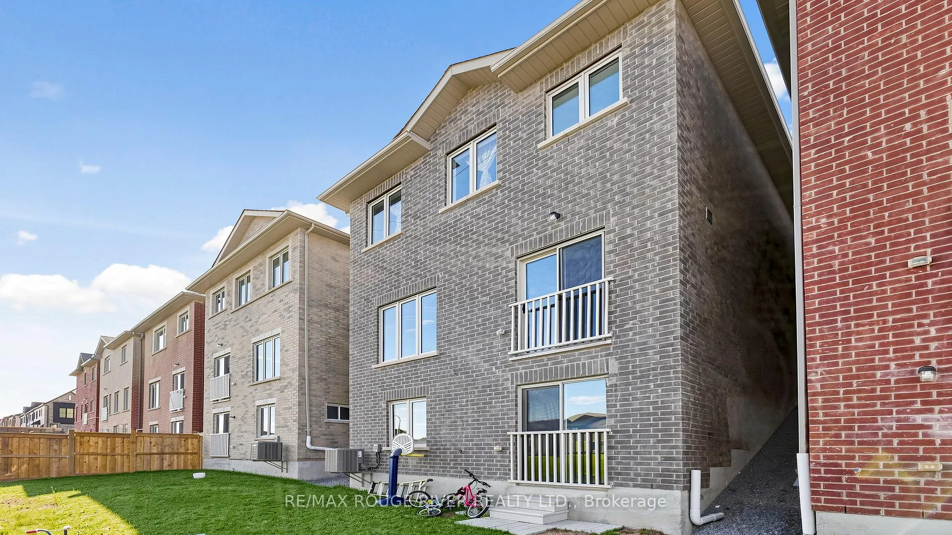 Photo 41 of 1099 Cameo Street, Pickering, Rural Pickering — HOMEH