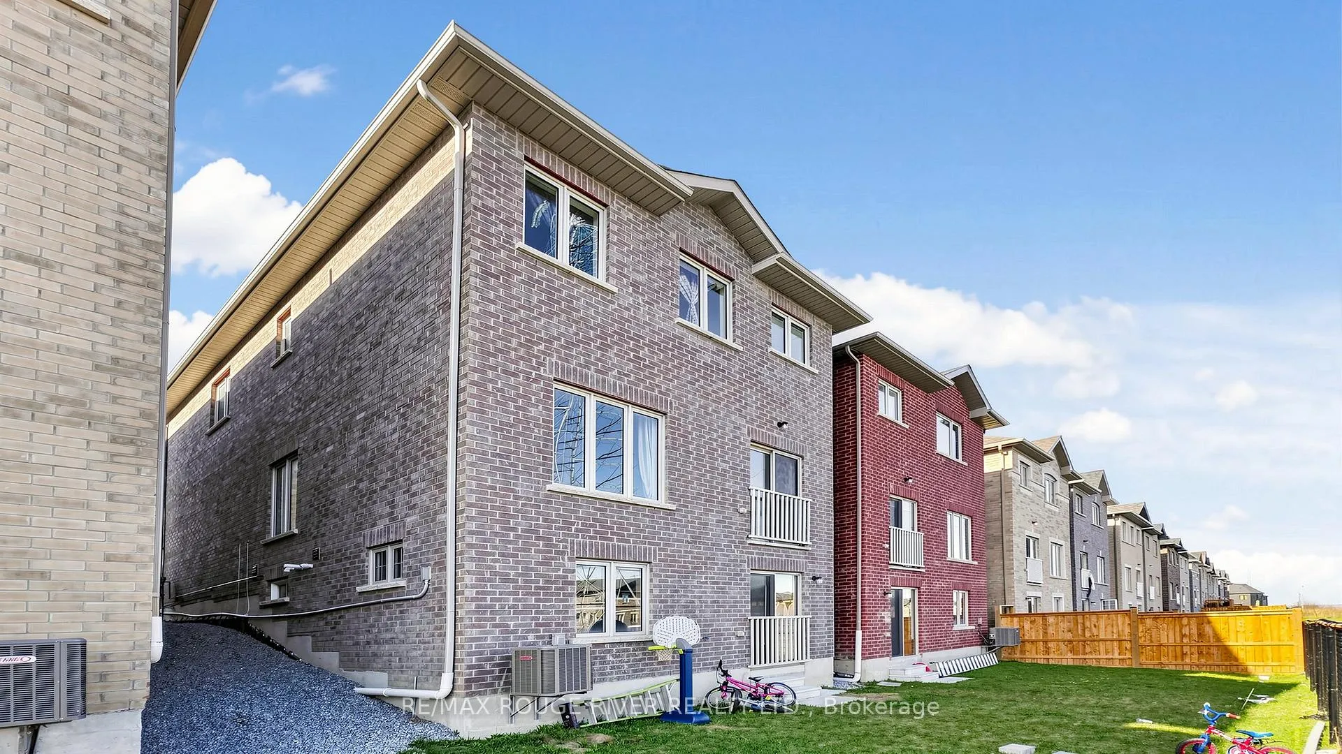 Photo 42 of 1099 Cameo Street, Pickering, Rural Pickering — HOMEH