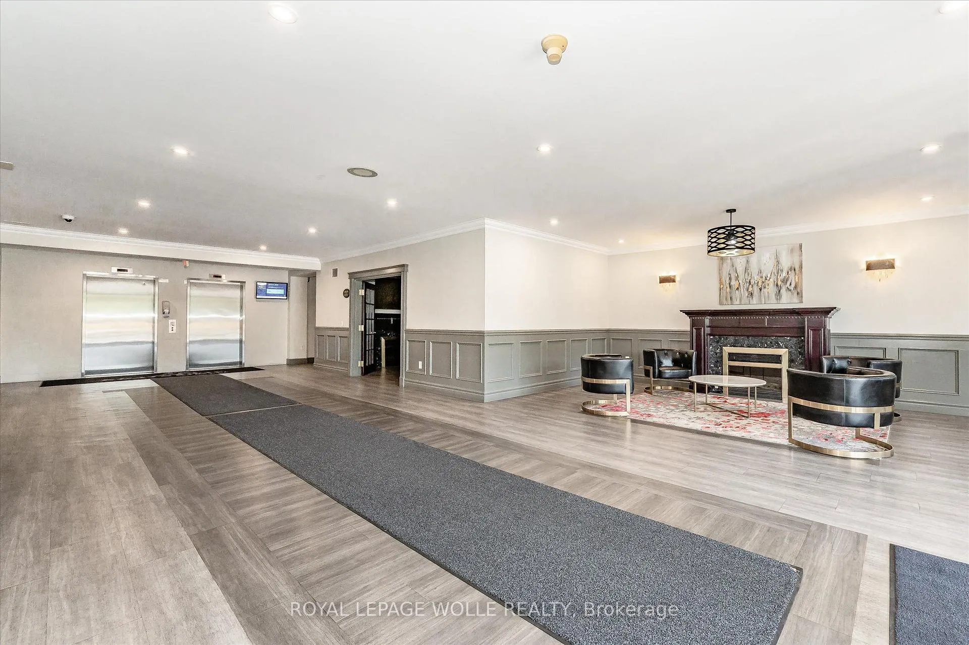 Photo 3 of Unit 706, 255 Keats Way, Waterloo — HOMEH