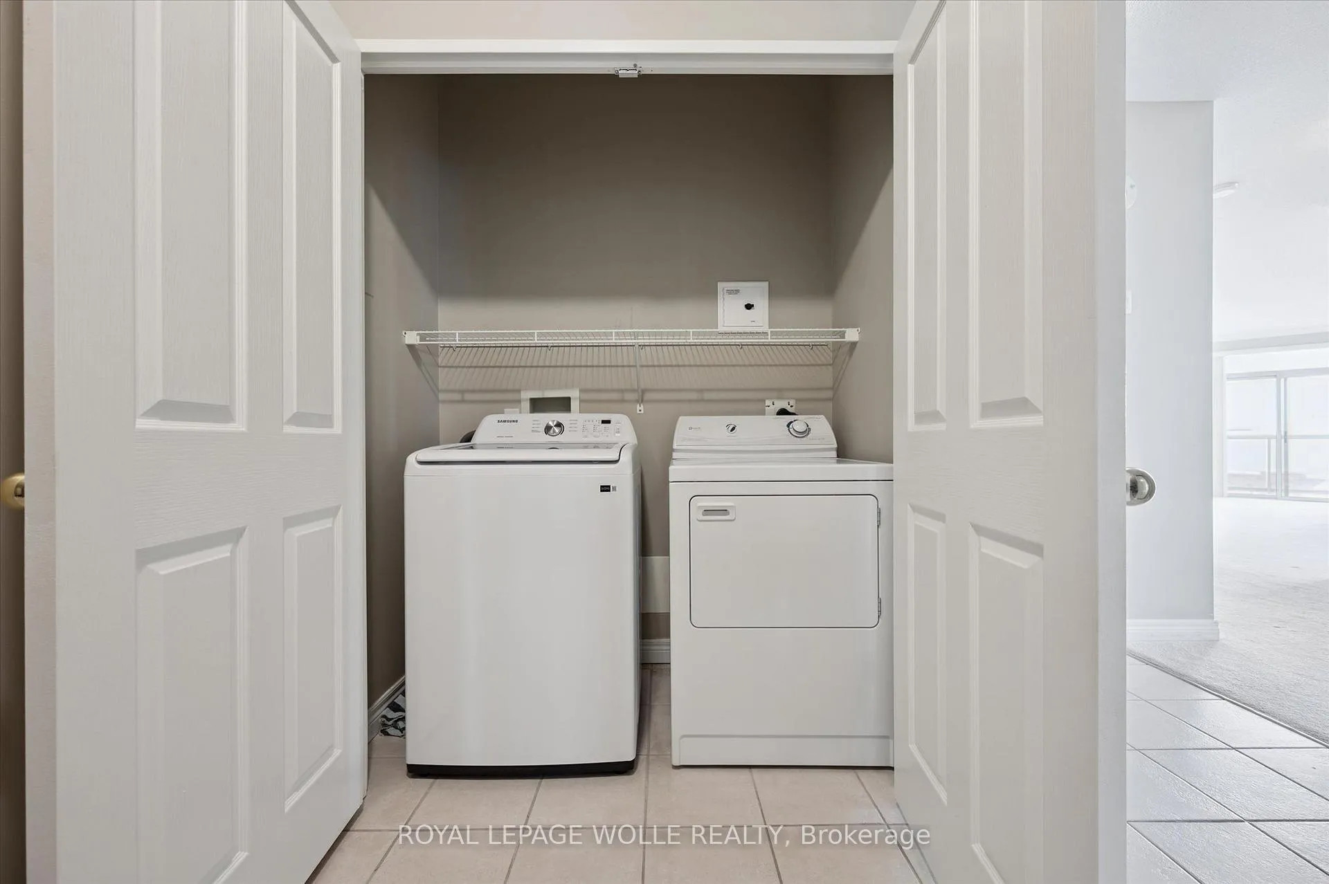 Photo 5 of Unit 706, 255 Keats Way, Waterloo — HOMEH