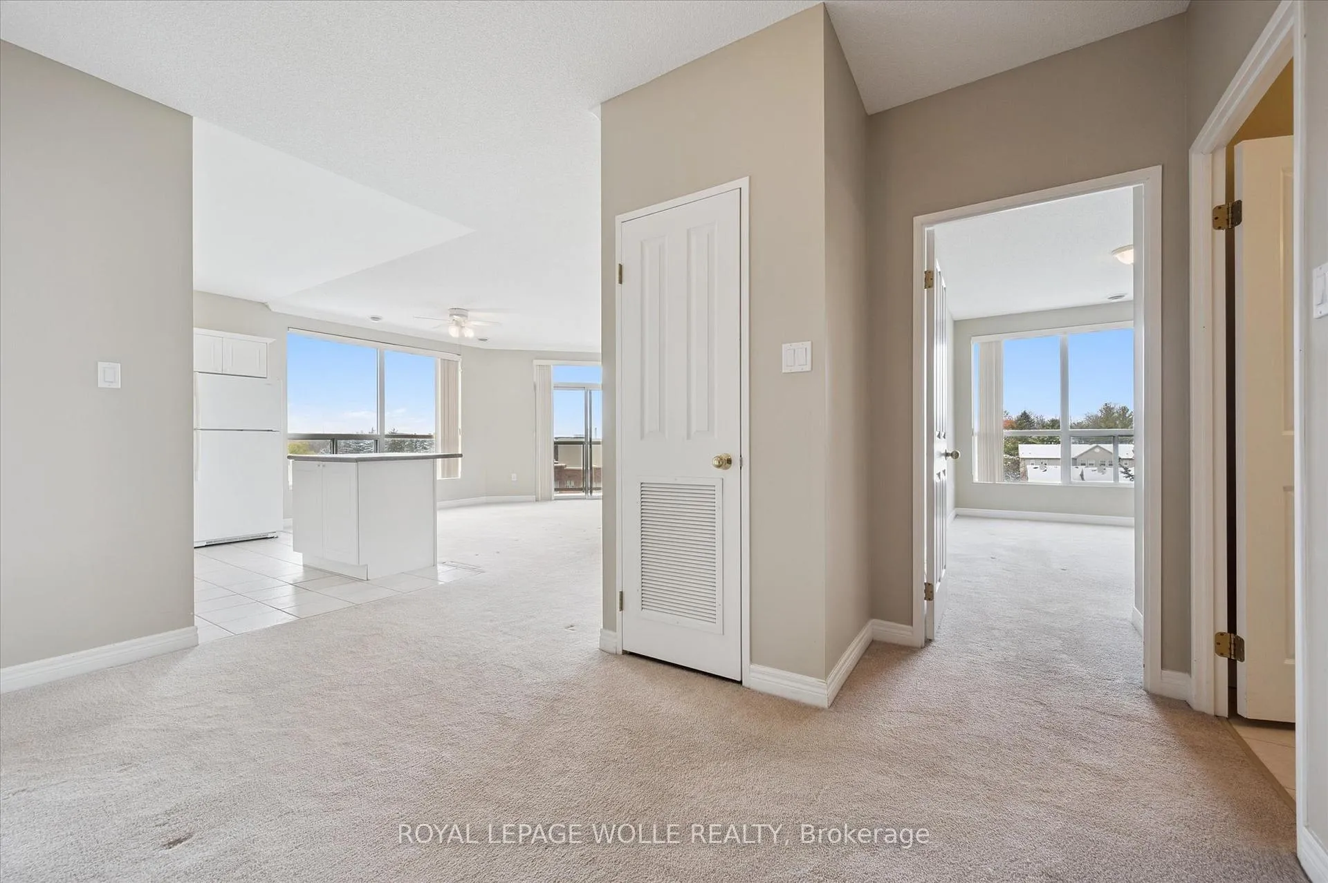 Photo 6 of Unit 706, 255 Keats Way, Waterloo — HOMEH