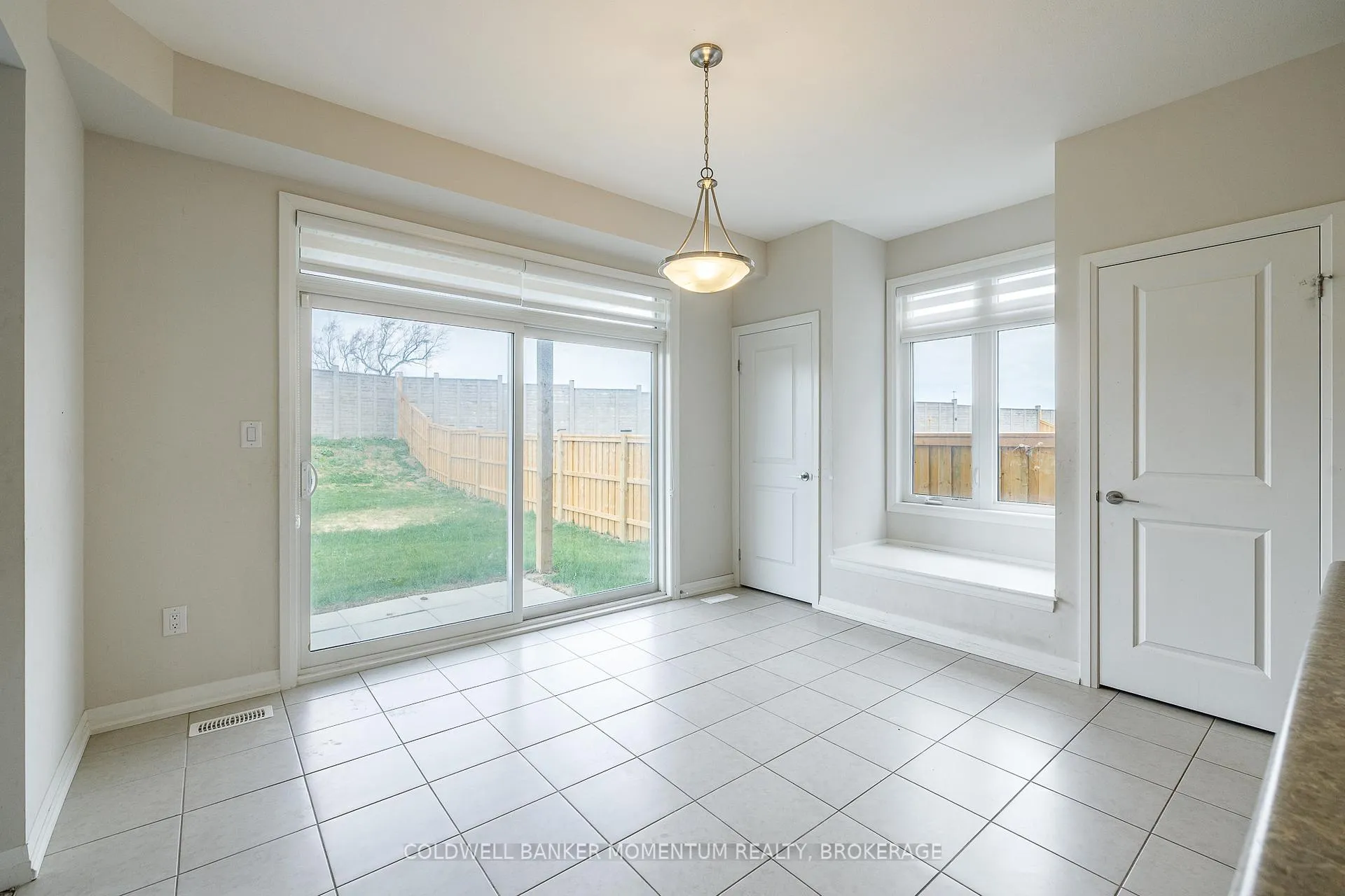 Photo 9 of 155 Bur Oak Drive, Thorold, Confederation Heights — HOMEH