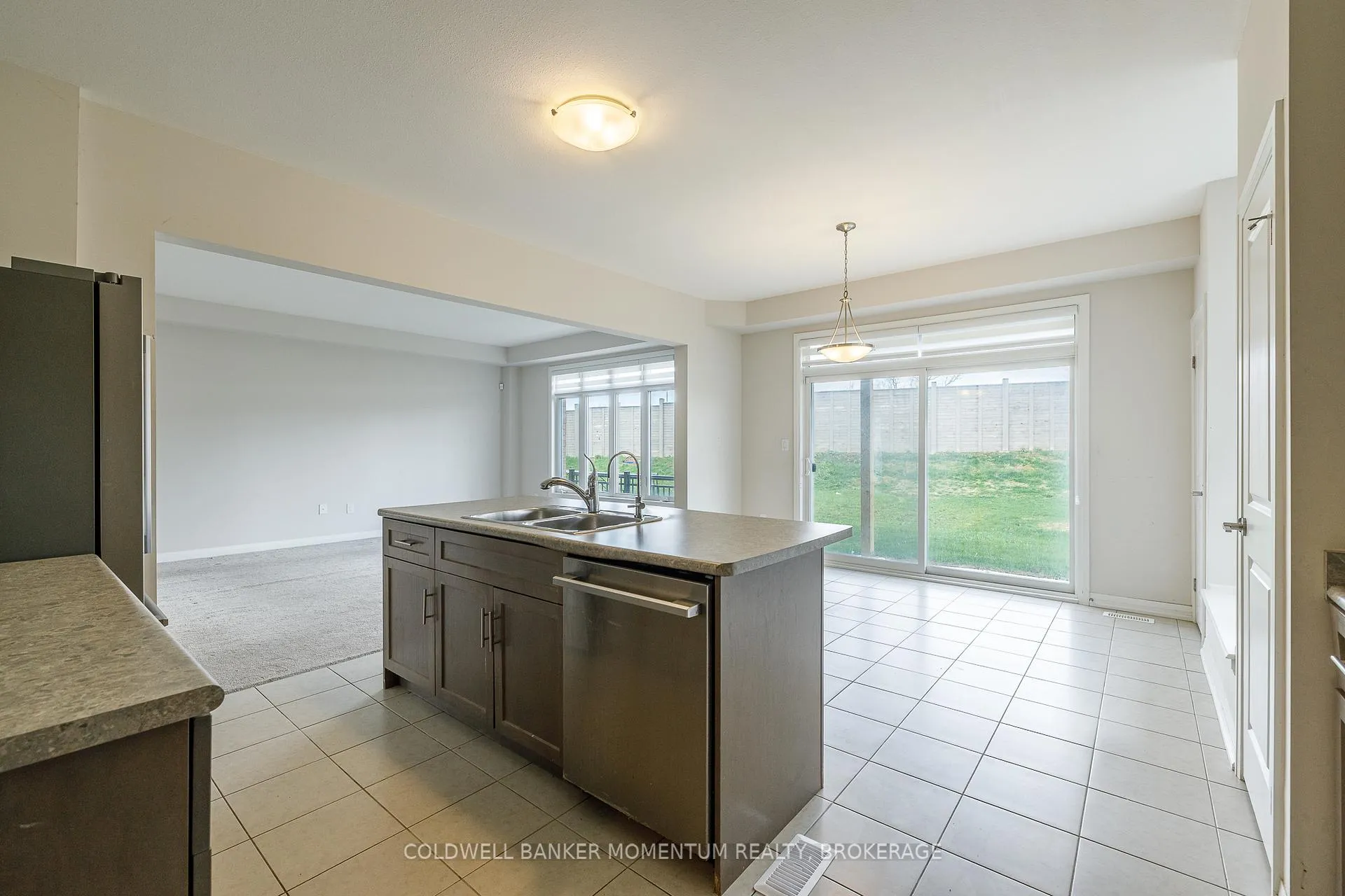 Photo 10 of 155 Bur Oak Drive, Thorold, Confederation Heights — HOMEH