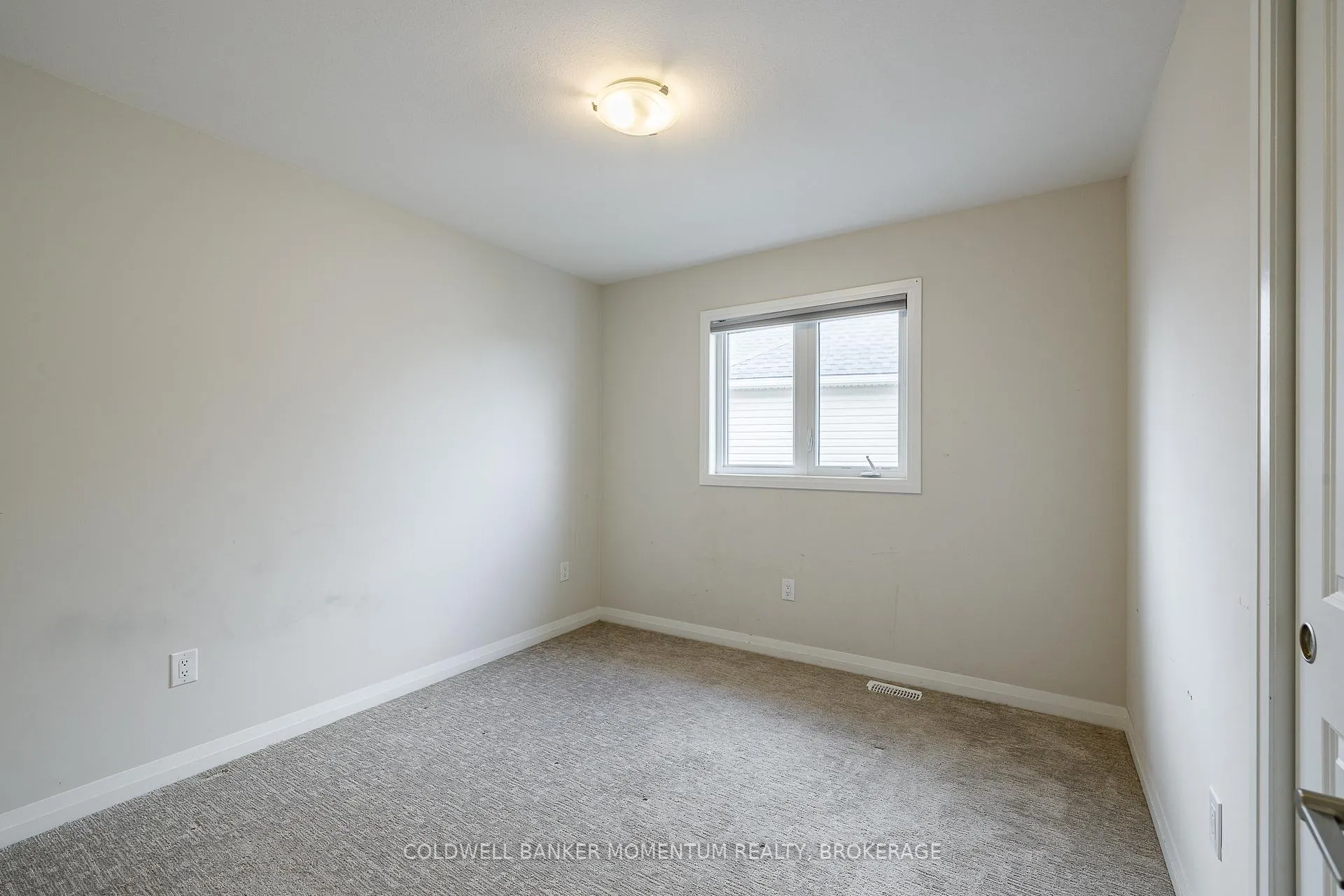 Photo 17 of 155 Bur Oak Drive, Thorold, Confederation Heights — HOMEH