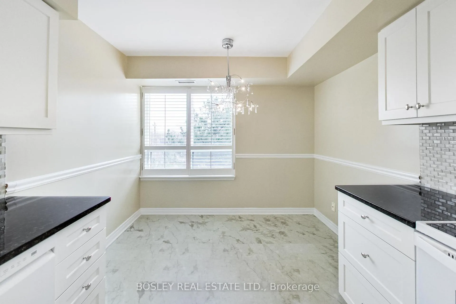 Photo 9 of Unit 403, 2 Covington Road, Toronto, Englemount-Lawrence — HOMEH