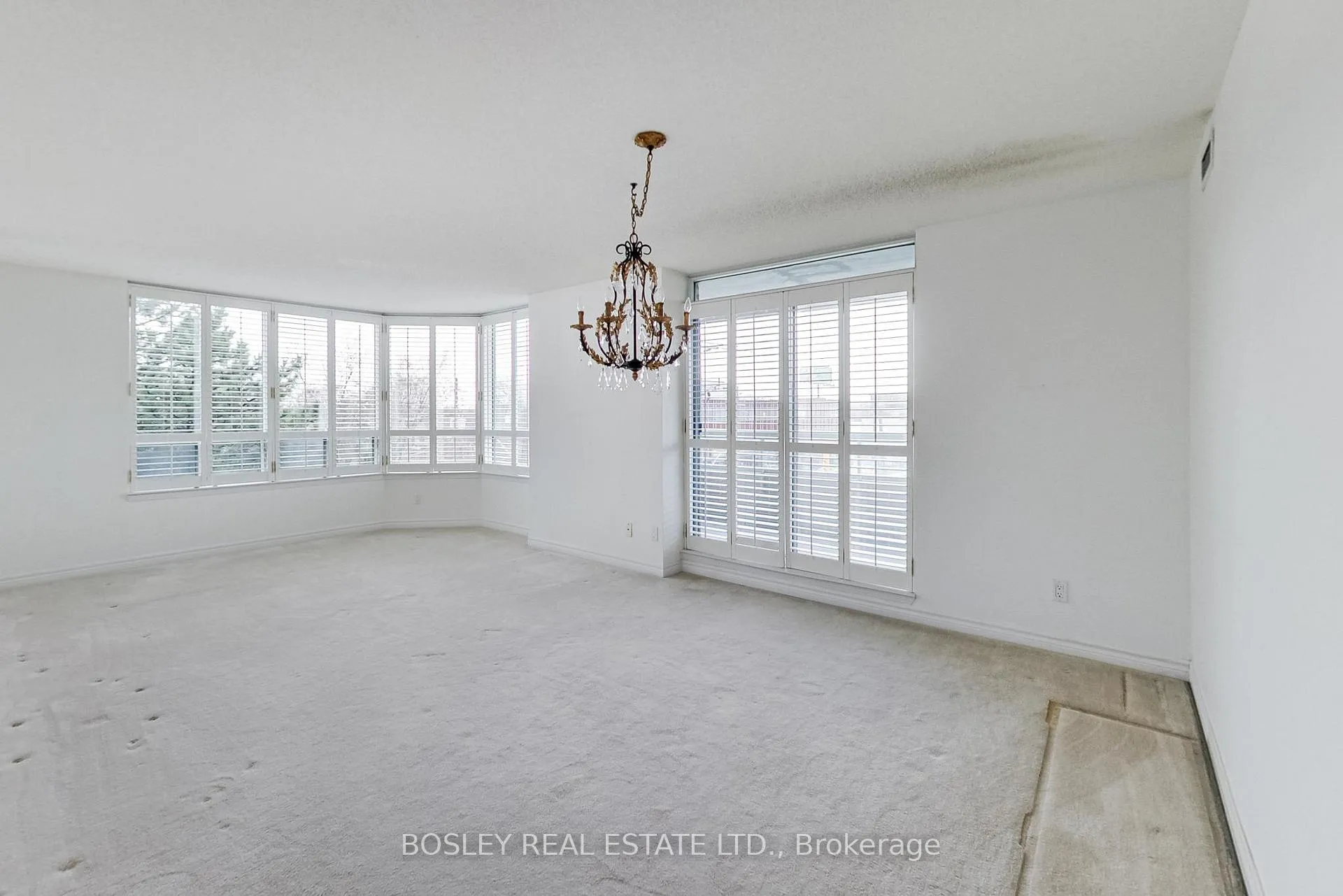 Photo 13 of Unit 403, 2 Covington Road, Toronto, Englemount-Lawrence — HOMEH