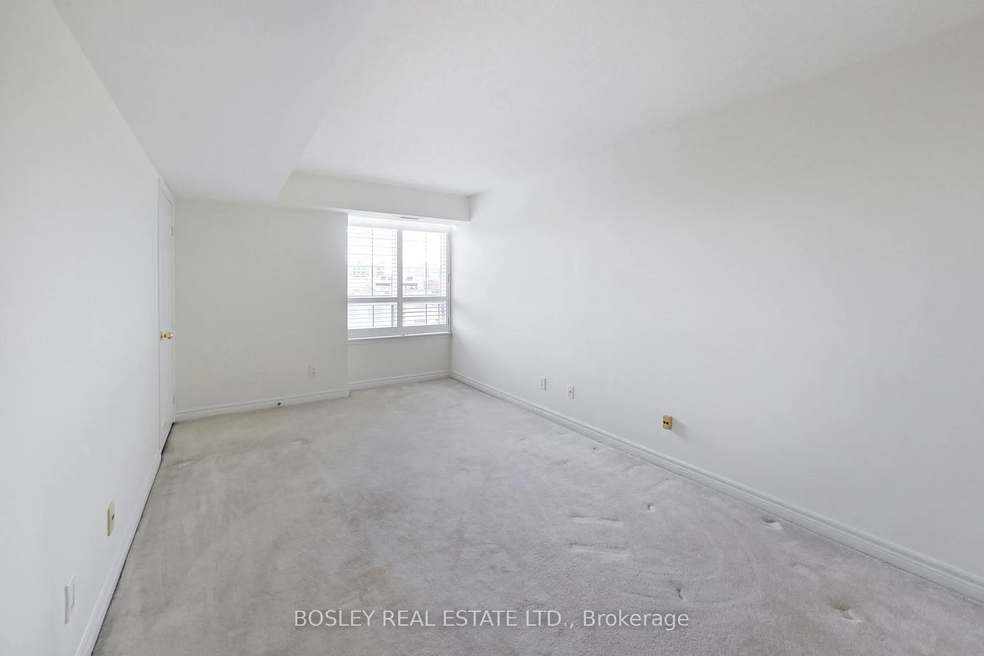 Photo 23 of Unit 403, 2 Covington Road, Toronto, Englemount-Lawrence — HOMEH