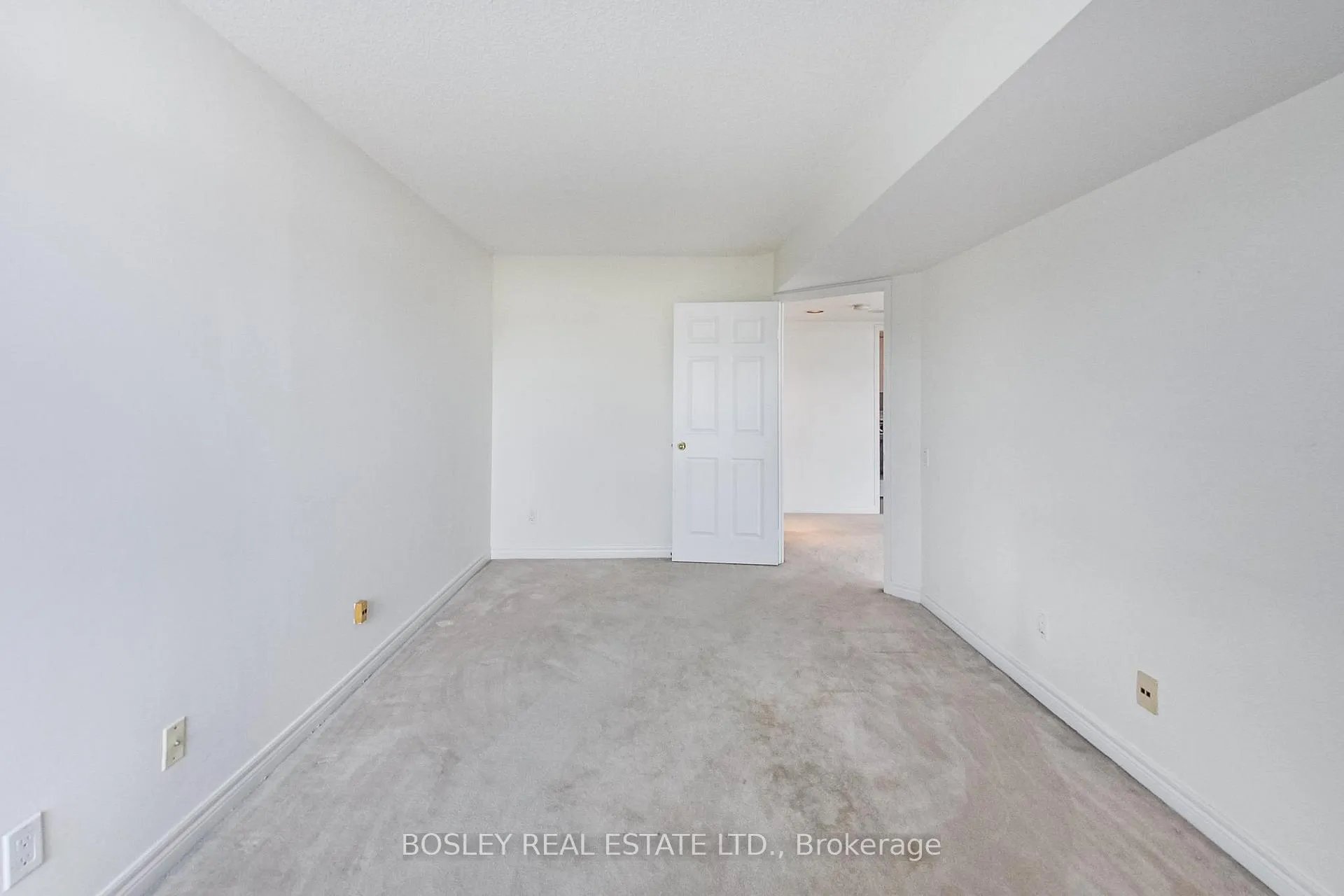 Photo 24 of Unit 403, 2 Covington Road, Toronto, Englemount-Lawrence — HOMEH