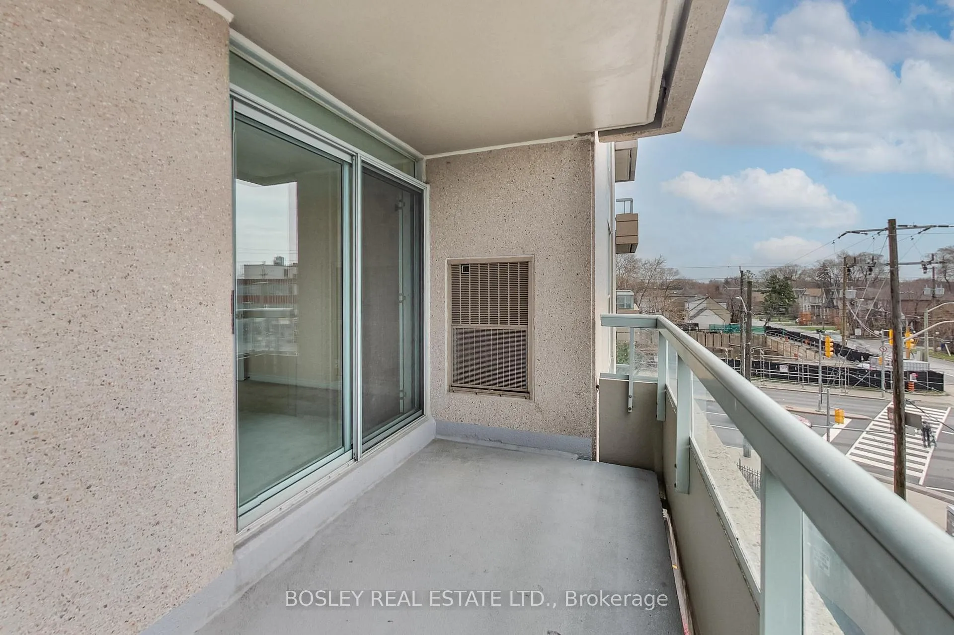 Photo 35 of Unit 403, 2 Covington Road, Toronto, Englemount-Lawrence — HOMEH