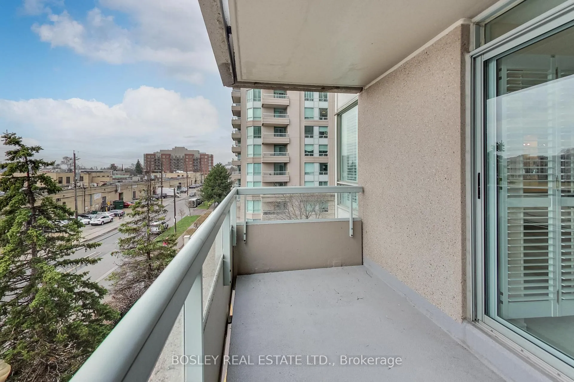 Photo 36 of Unit 403, 2 Covington Road, Toronto, Englemount-Lawrence — HOMEH