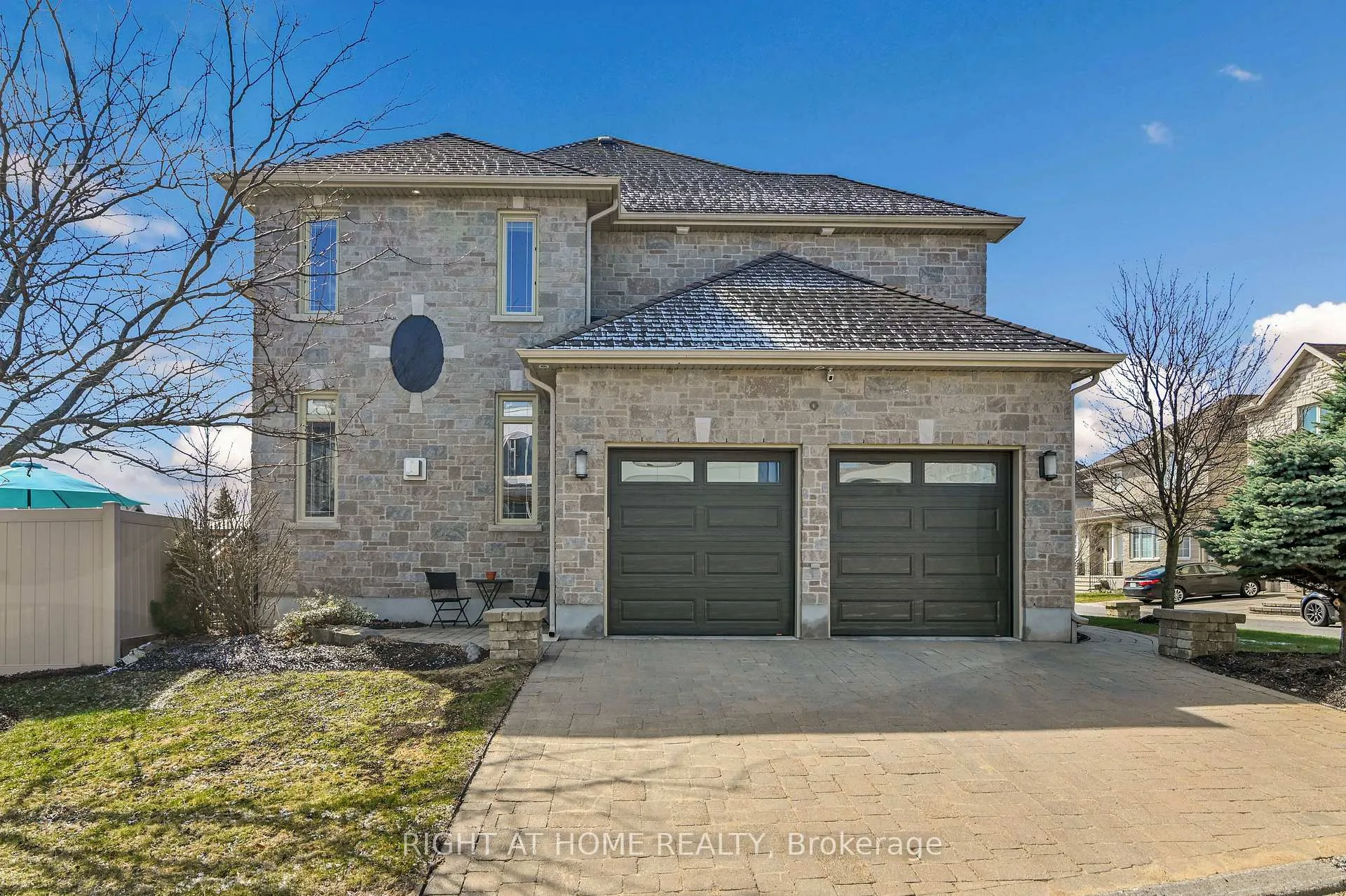 Photo 4 of 131 Issam Private, Ottawa, Ellwood — HOMEH