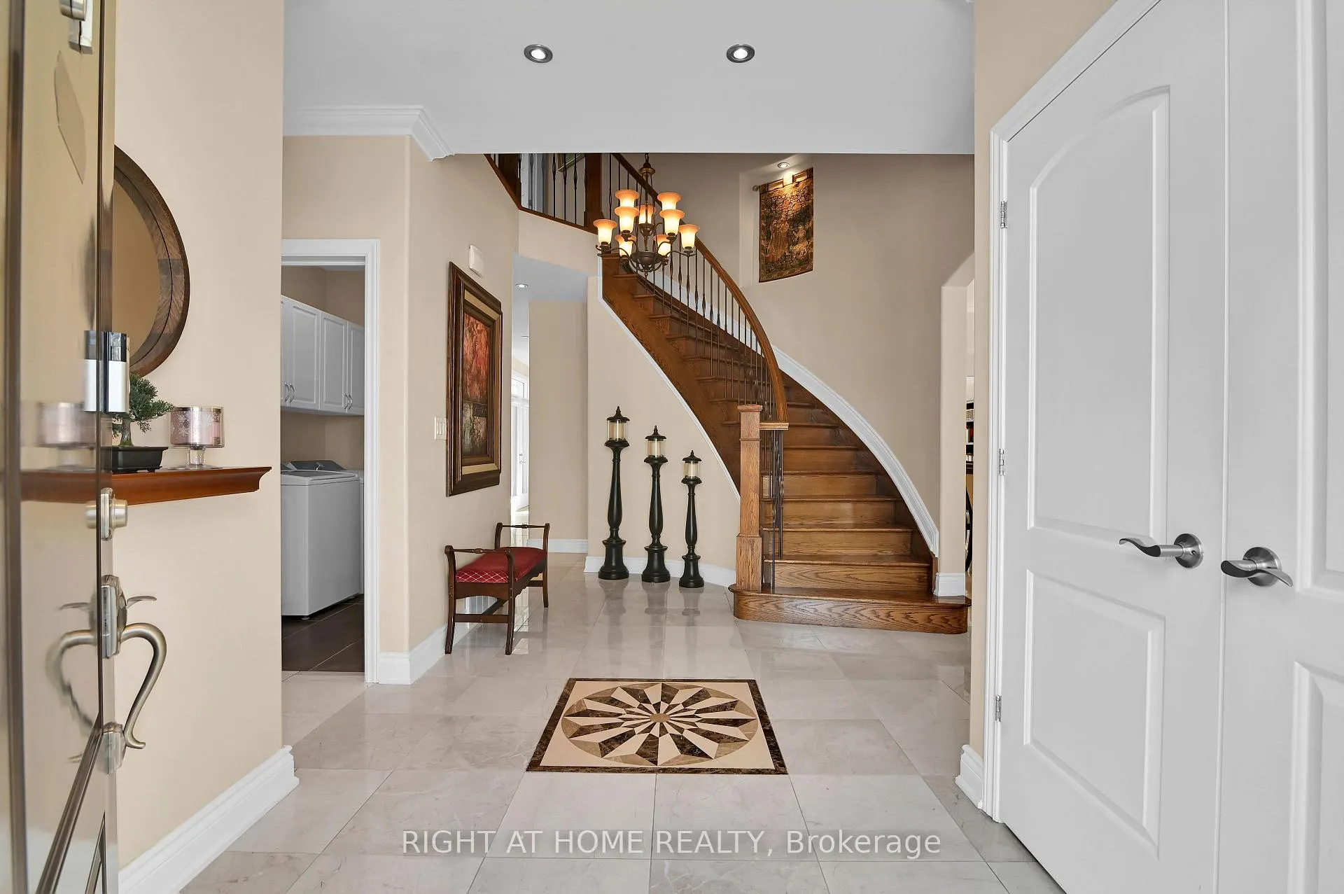 Photo 5 of 131 Issam Private, Ottawa, Ellwood — HOMEH