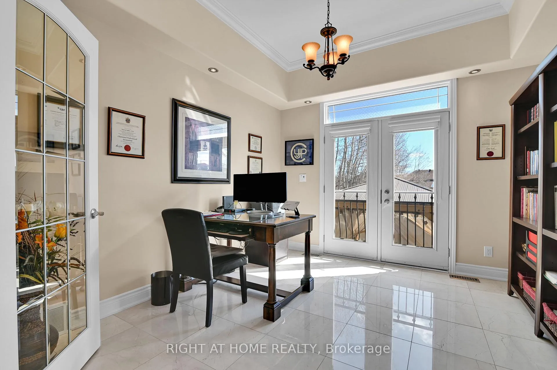 Photo 11 of 131 Issam Private, Ottawa, Ellwood — HOMEH