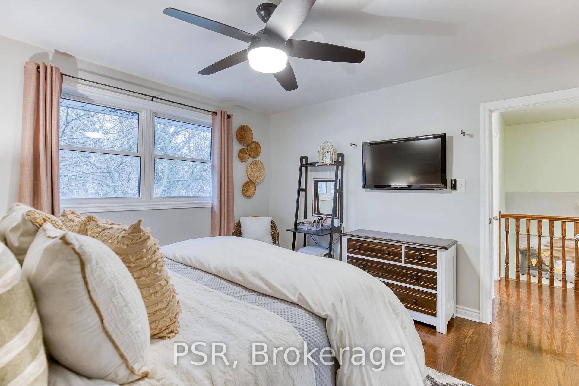 Photo 20 of 36 Randerson Avenue, Kitchener — HOMEH
