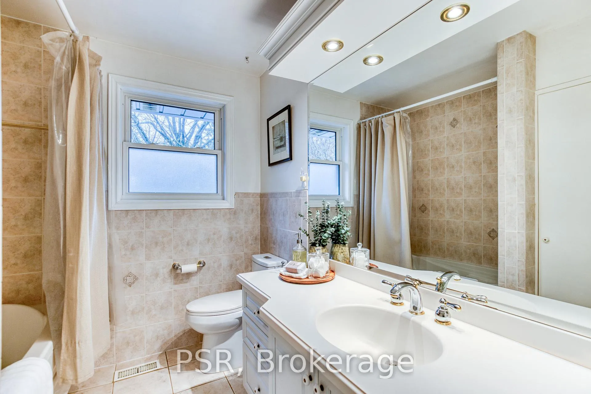 Photo 22 of 36 Randerson Avenue, Kitchener — HOMEH