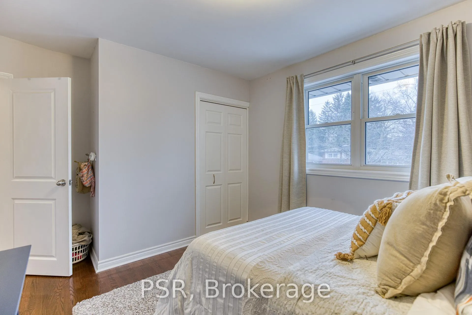 Photo 25 of 36 Randerson Avenue, Kitchener — HOMEH