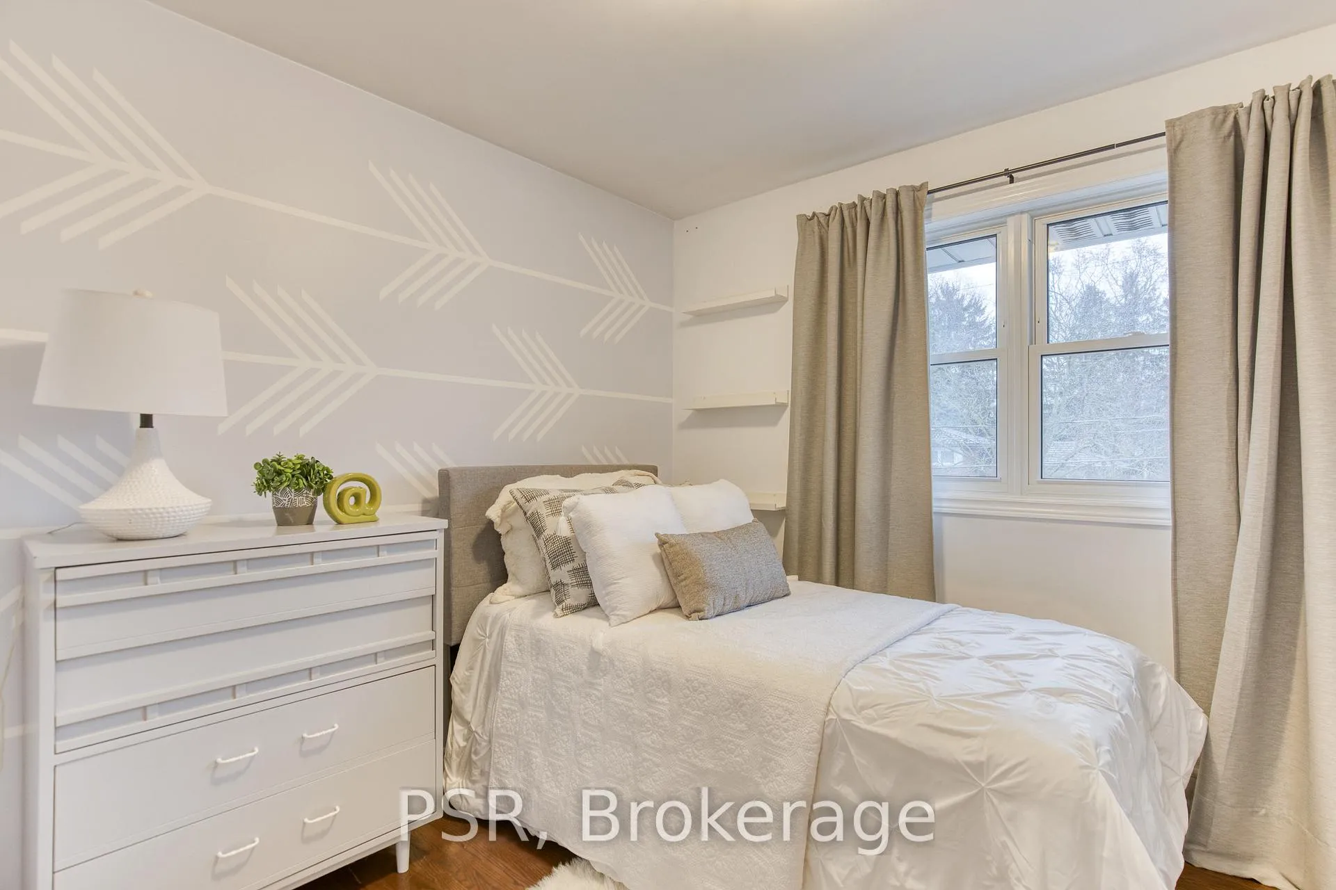 Photo 26 of 36 Randerson Avenue, Kitchener — HOMEH
