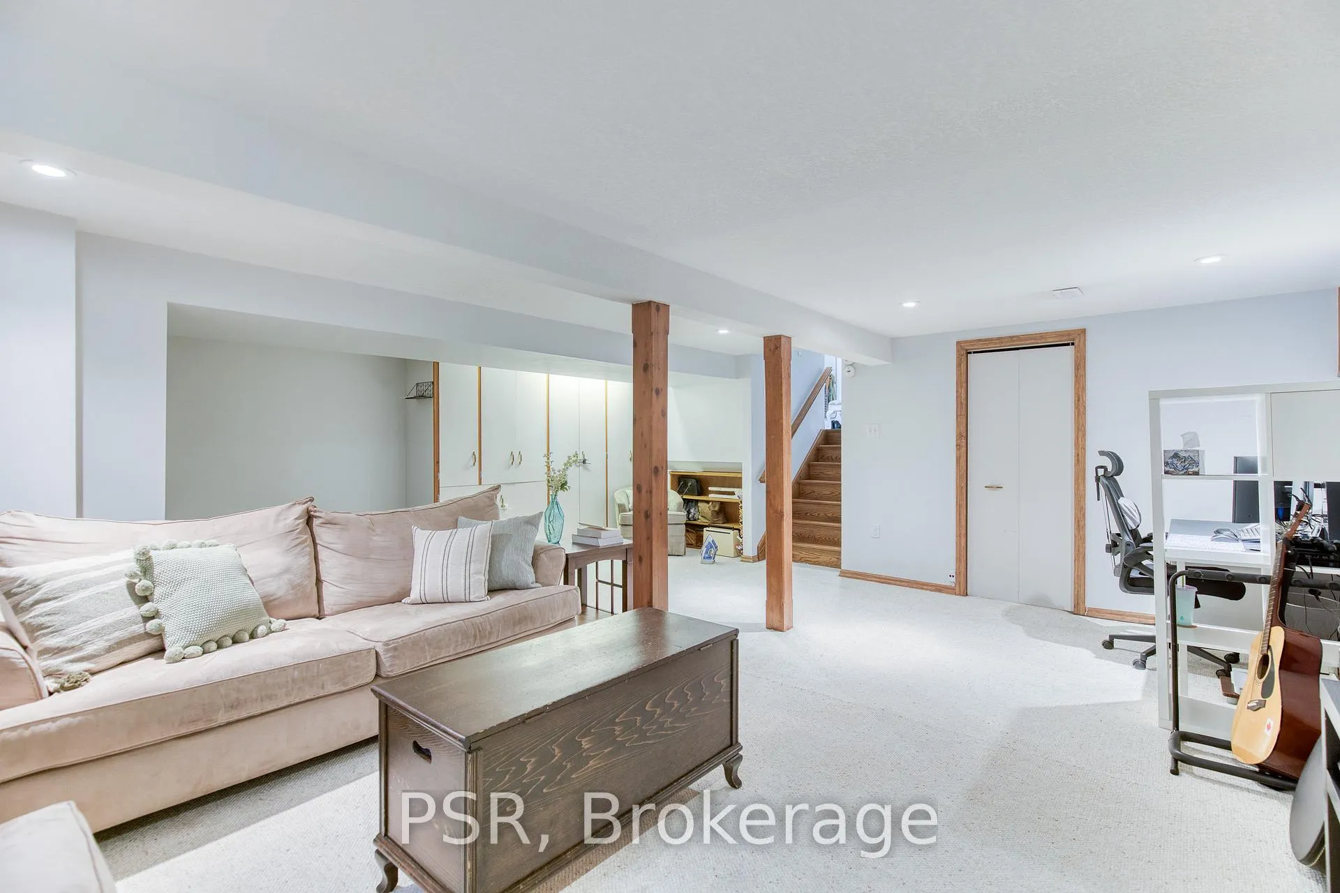 Photo 32 of 36 Randerson Avenue, Kitchener — HOMEH