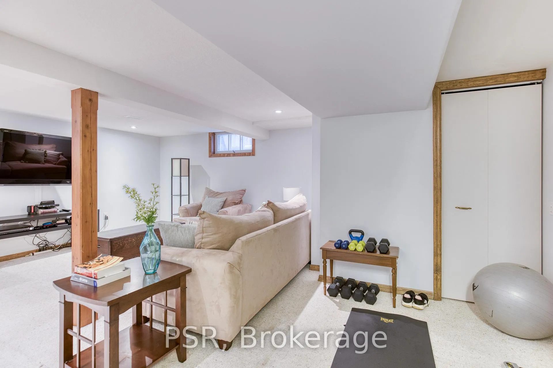 Photo 35 of 36 Randerson Avenue, Kitchener — HOMEH