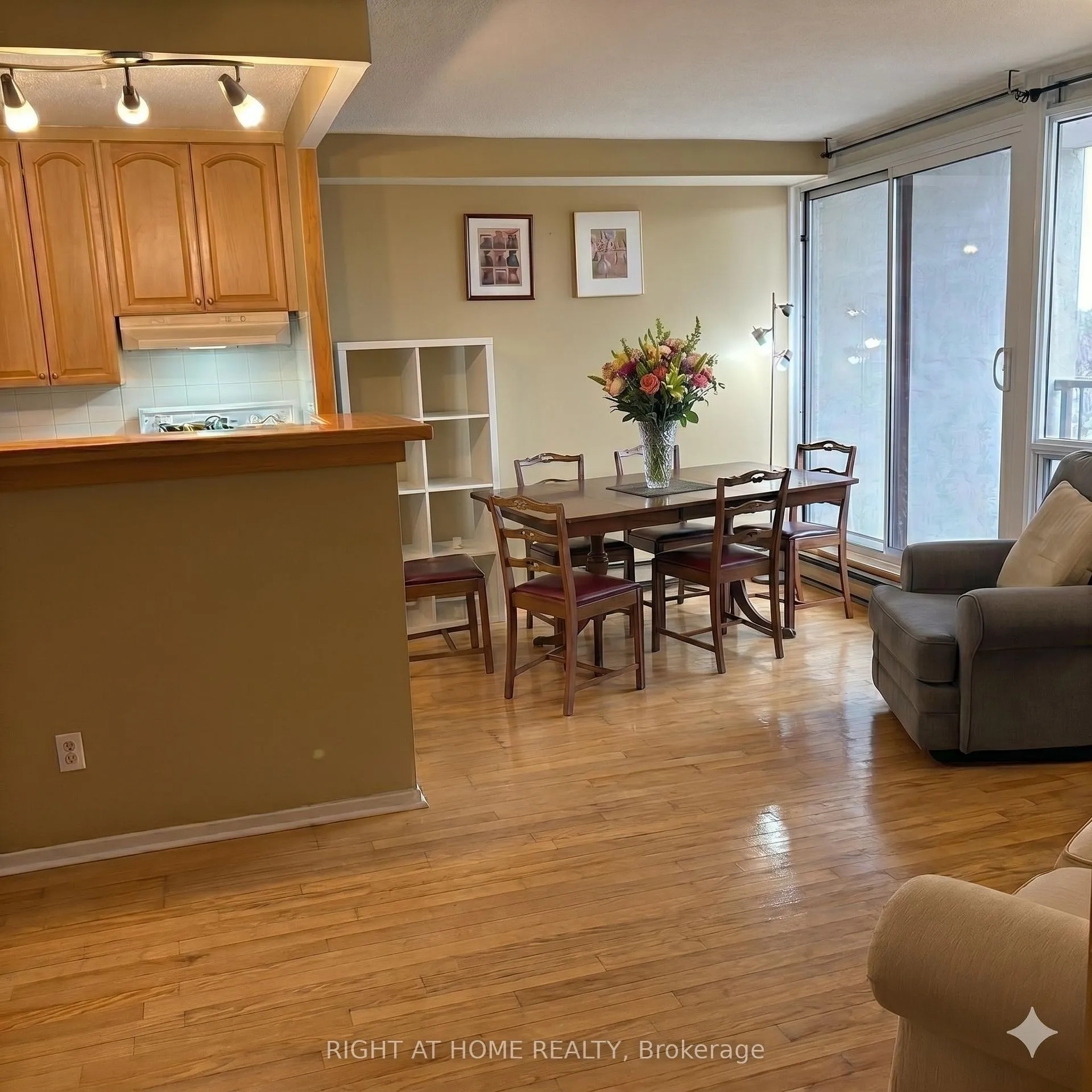 Photo 3 of Unit 1708, 900 Dynes Road, Ottawa, Carleton Square — HOMEH