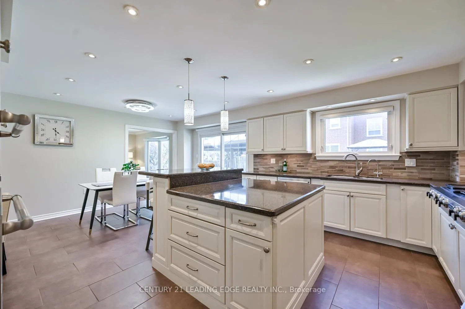 Photo 8 of 31 Heisey Drive, Markham, Markham Village — HOMEH