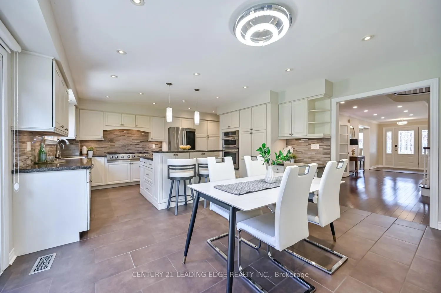 Photo 14 of 31 Heisey Drive, Markham, Markham Village — HOMEH
